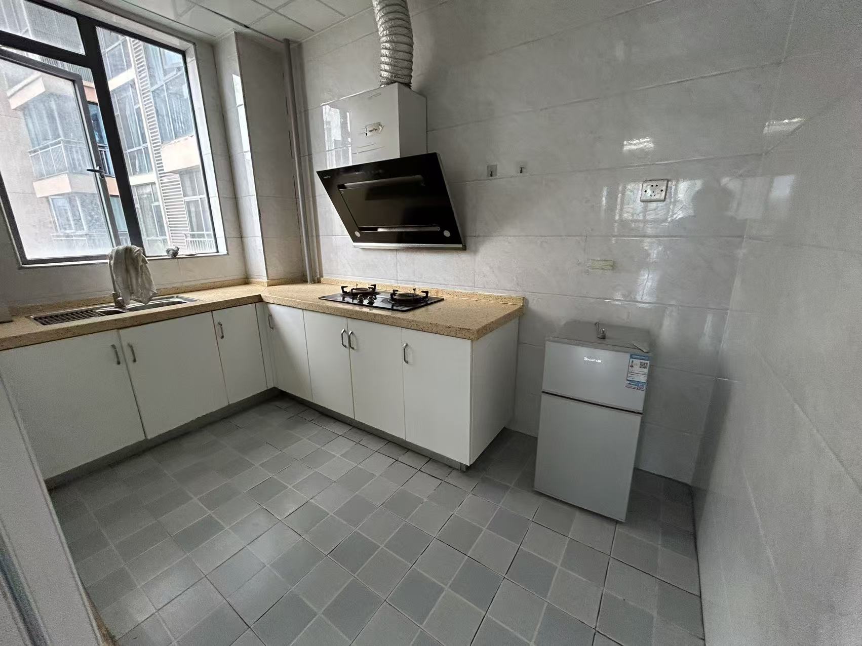 庐山春天早安华晨  1室2厅1卫    65.0万 庐山春天早安华晨  1室2厅1卫    65.0万室内图