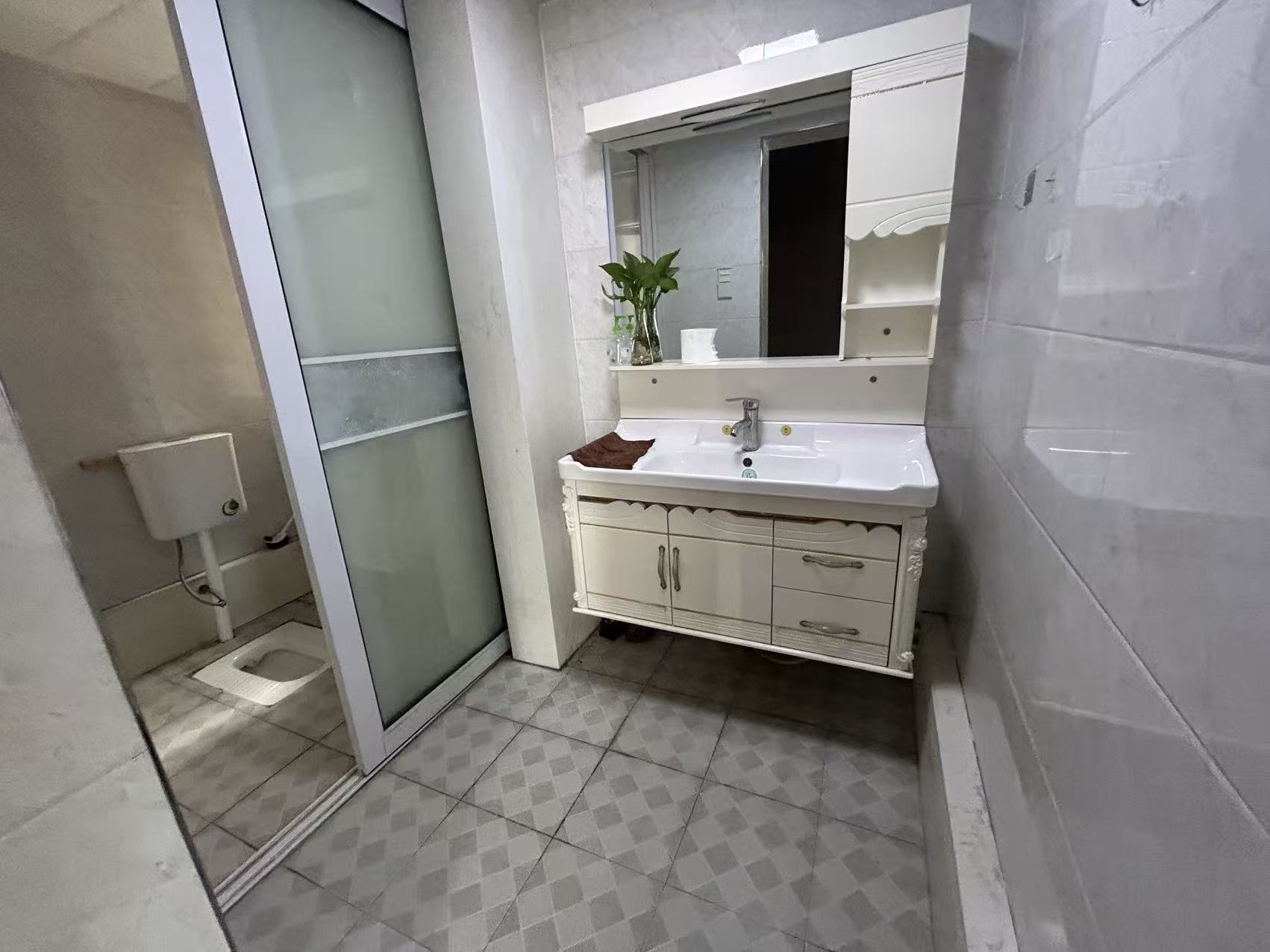 庐山春天早安华晨  1室2厅1卫    65.0万 庐山春天早安华晨  1室2厅1卫    65.0万室内图