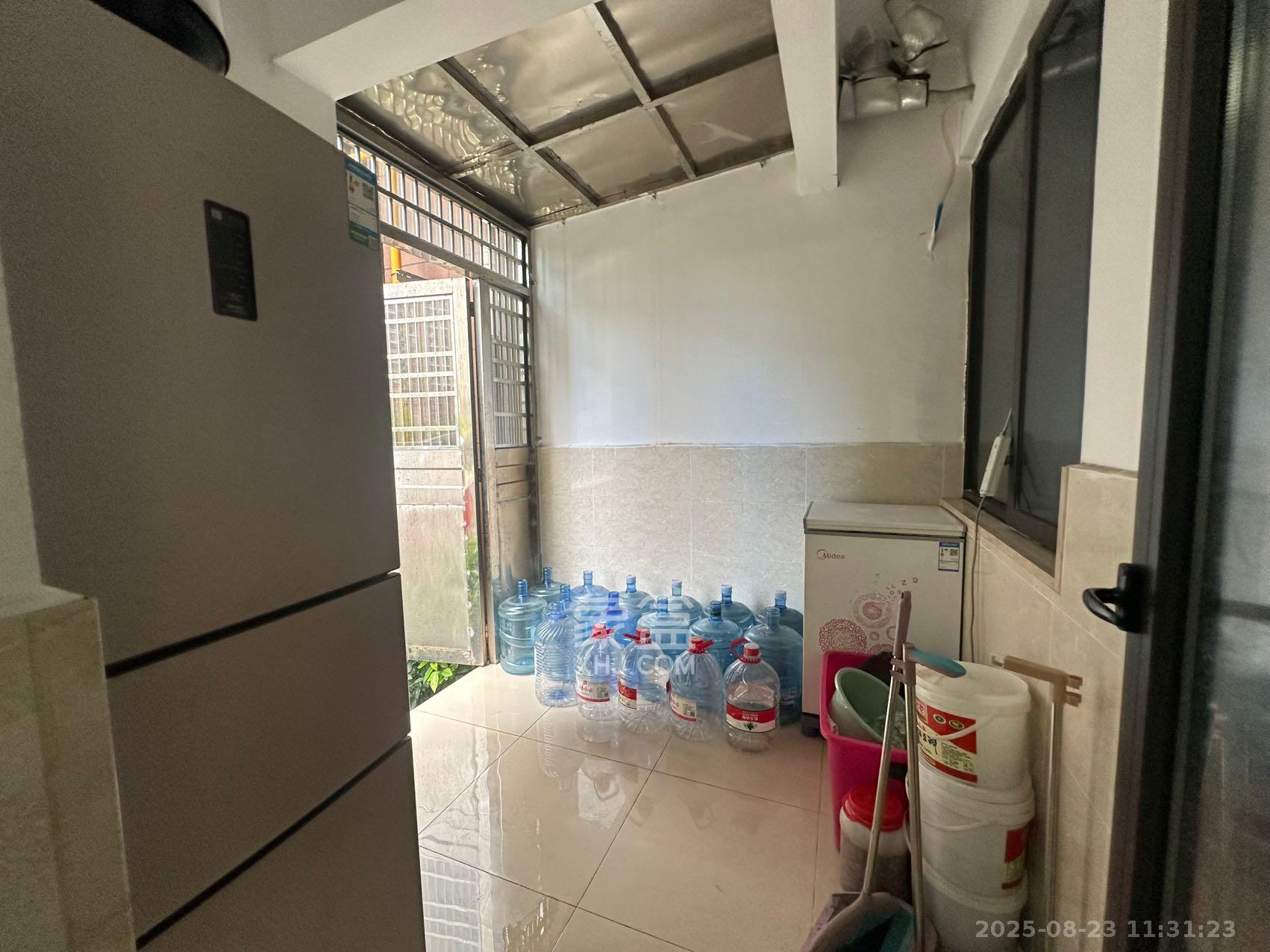 长房明宸府  5室2厅1卫    3600.0元/月 长房明宸府  5室2厅1卫    3600.0元/月室内图