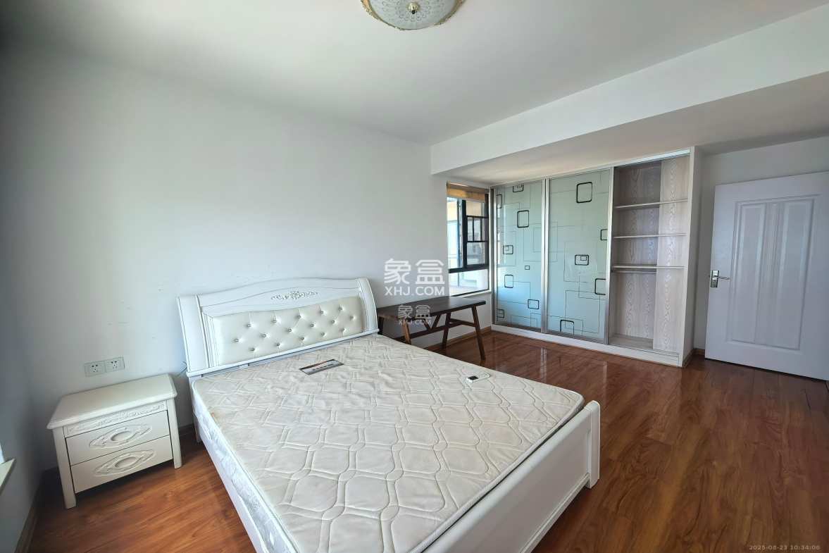 方略城市广场 3室1厅1卫 2200.0元/月 方略城市广场 3室1厅1卫 2200.0元/月室内图