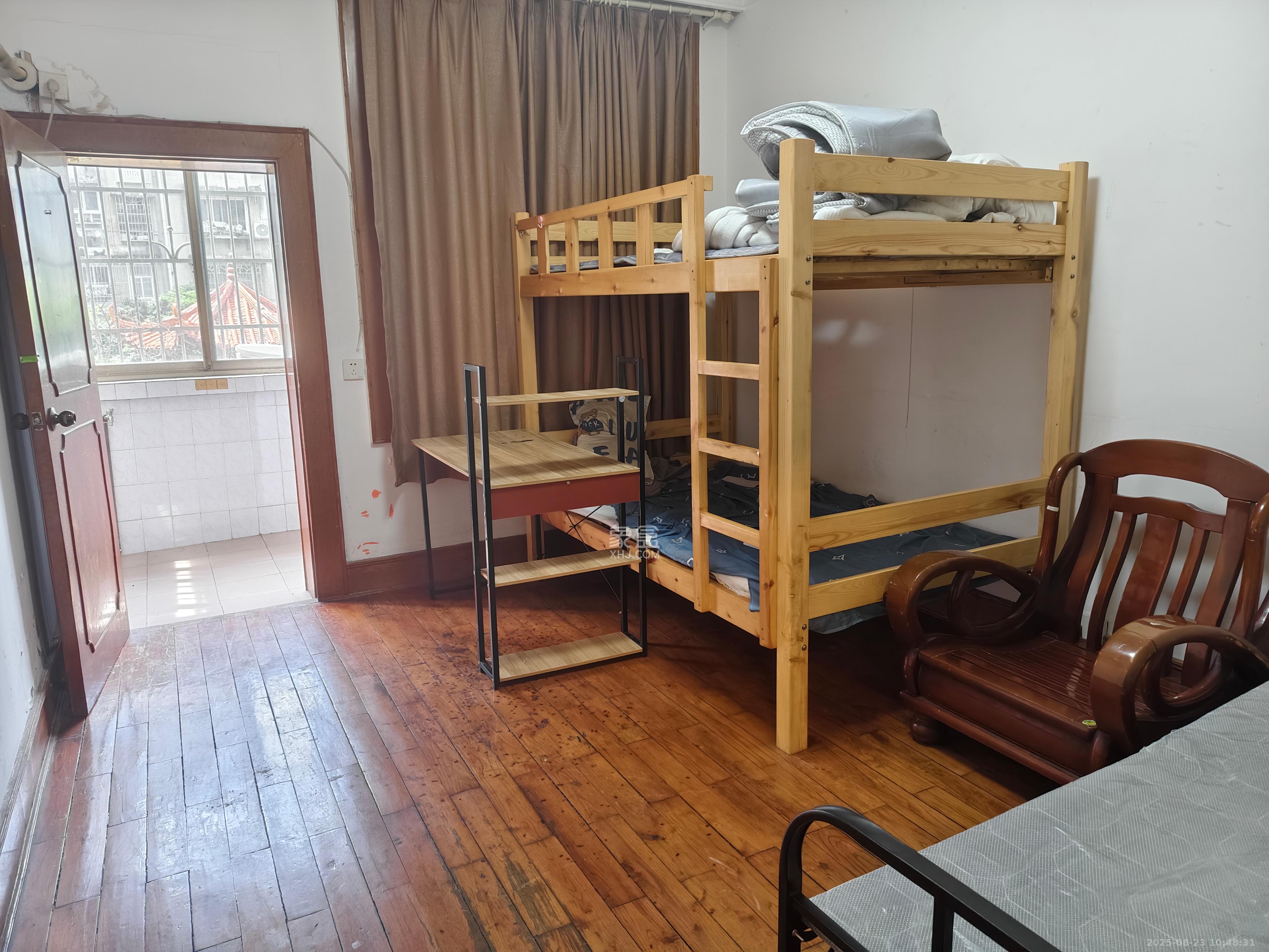 省气象局宿舍 3室1厅1卫 2100.0元/月 省气象局宿舍 3室1厅1卫 2100.0元/月室内图