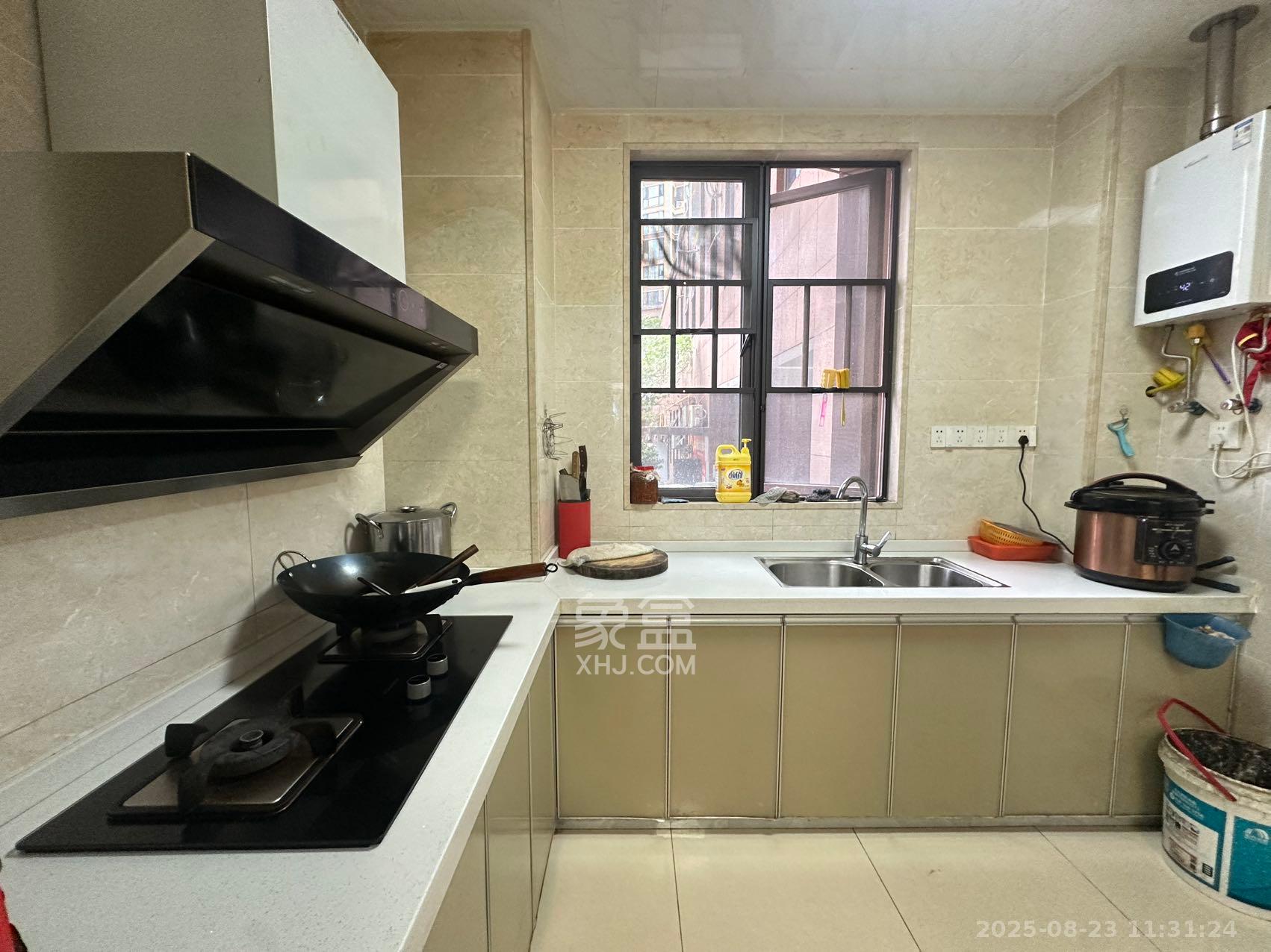 长房明宸府  5室2厅1卫    3600.0元/月室内图