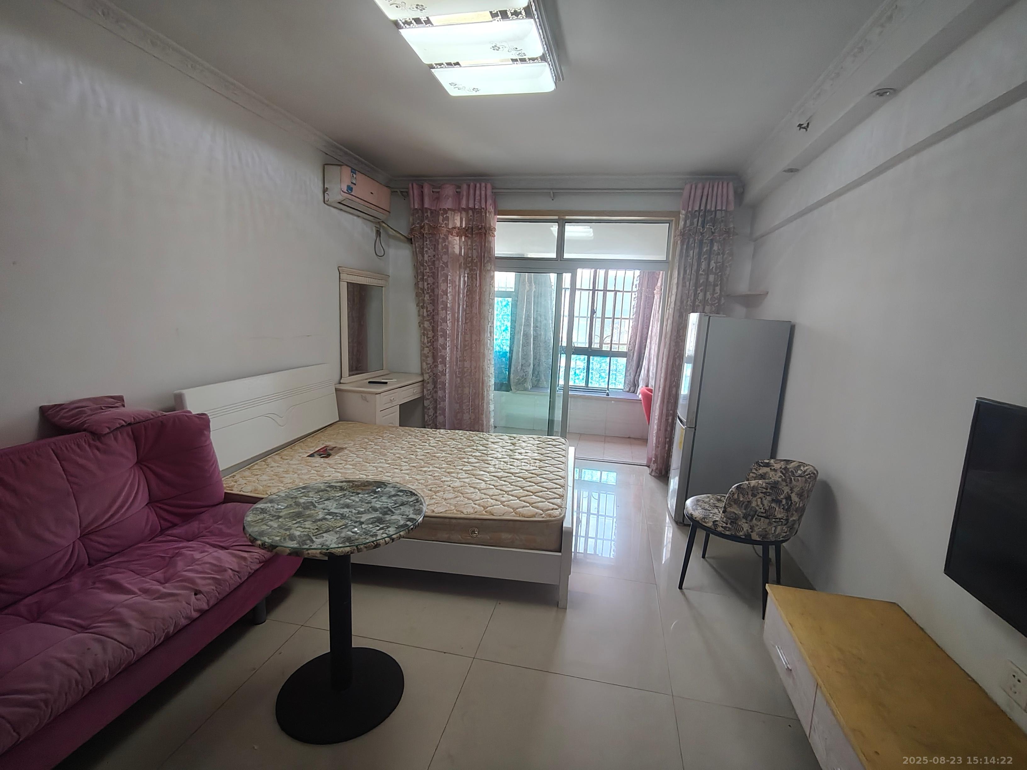 新长海广场 1室1厅1卫 1200.0元/月 新长海广场 1室1厅1卫 1200.0元/月室内图