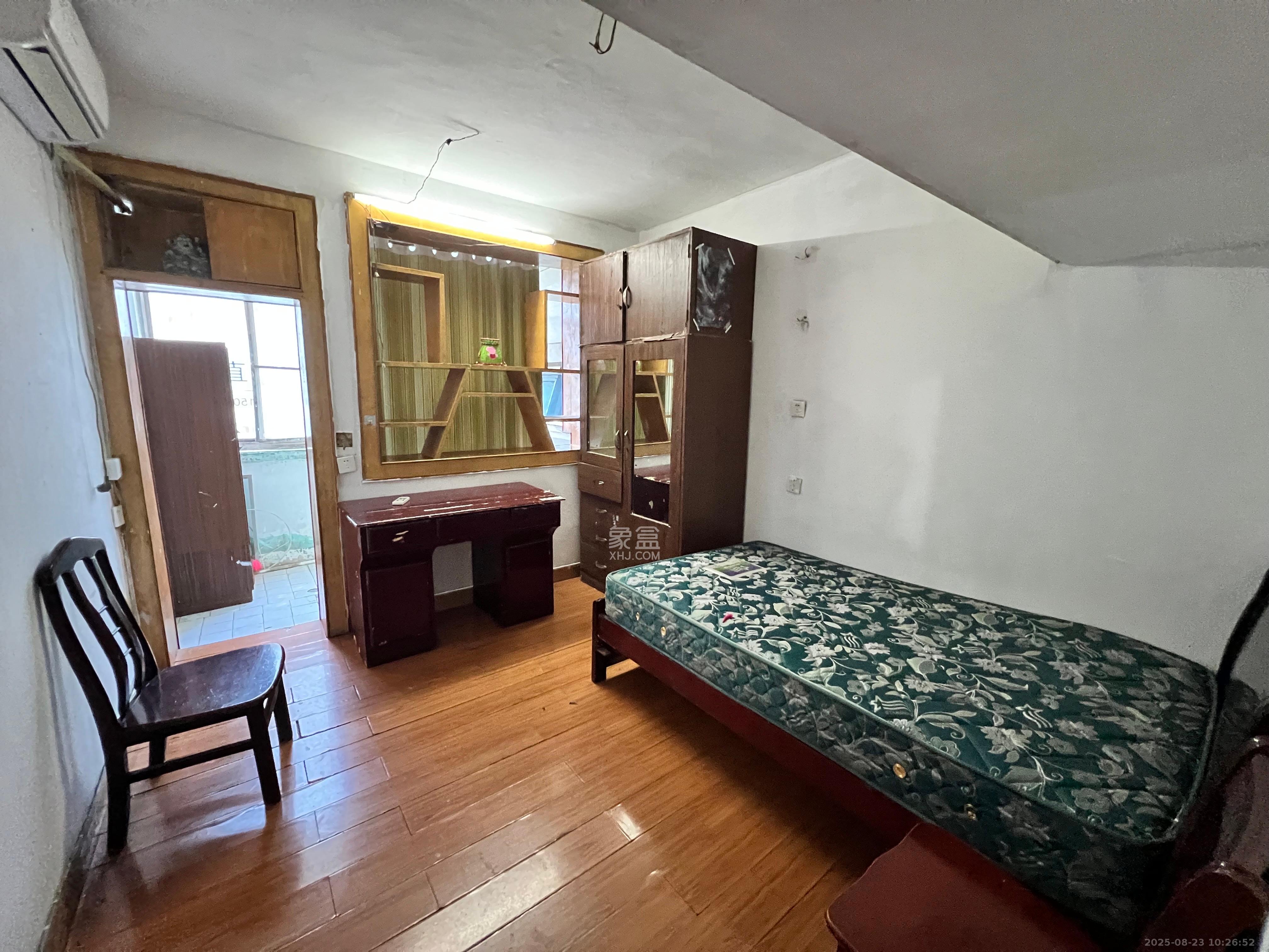 友谊路电视机厂宿舍 3室2厅1卫 1600.0元/月 友谊路电视机厂宿舍 3室2厅1卫 1600.0元/月室内图