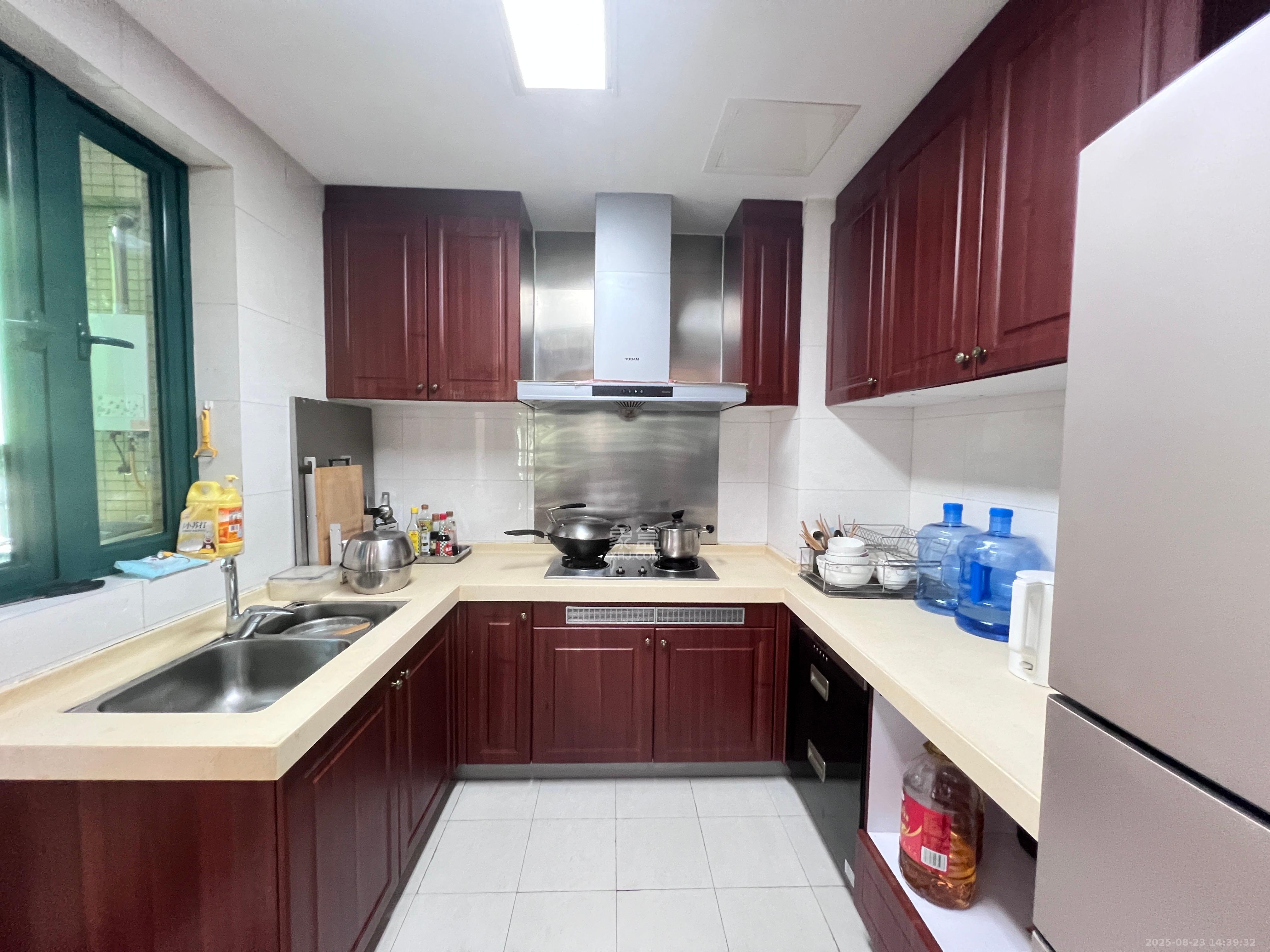 恒大绿洲 3室1厅2卫 2560.0元/月 恒大绿洲 3室1厅2卫 2560.0元/月室内图