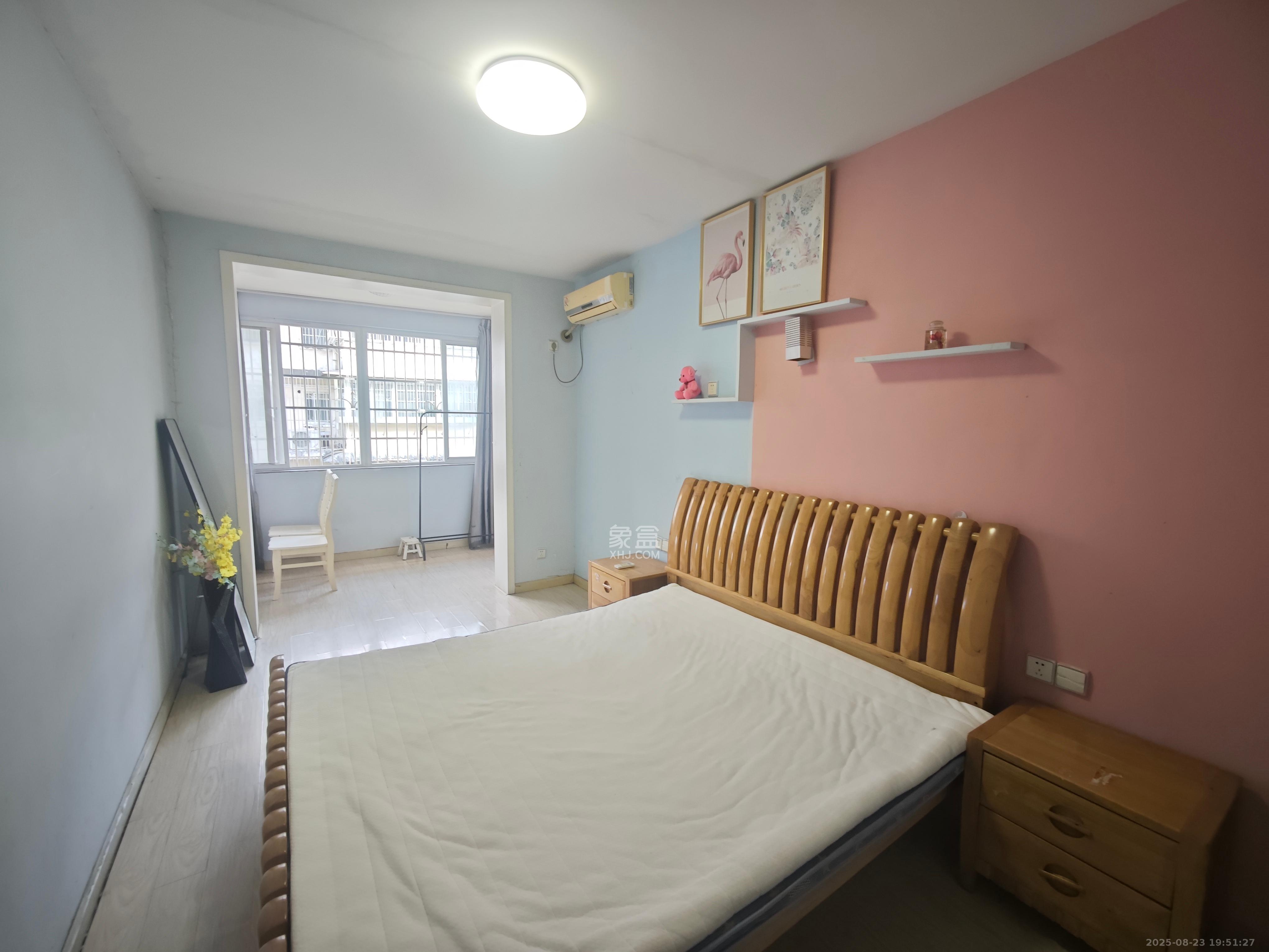 红叶山庄  3室2厅2卫    2500.0元/月 红叶山庄  3室2厅2卫    2500.0元/月室内图