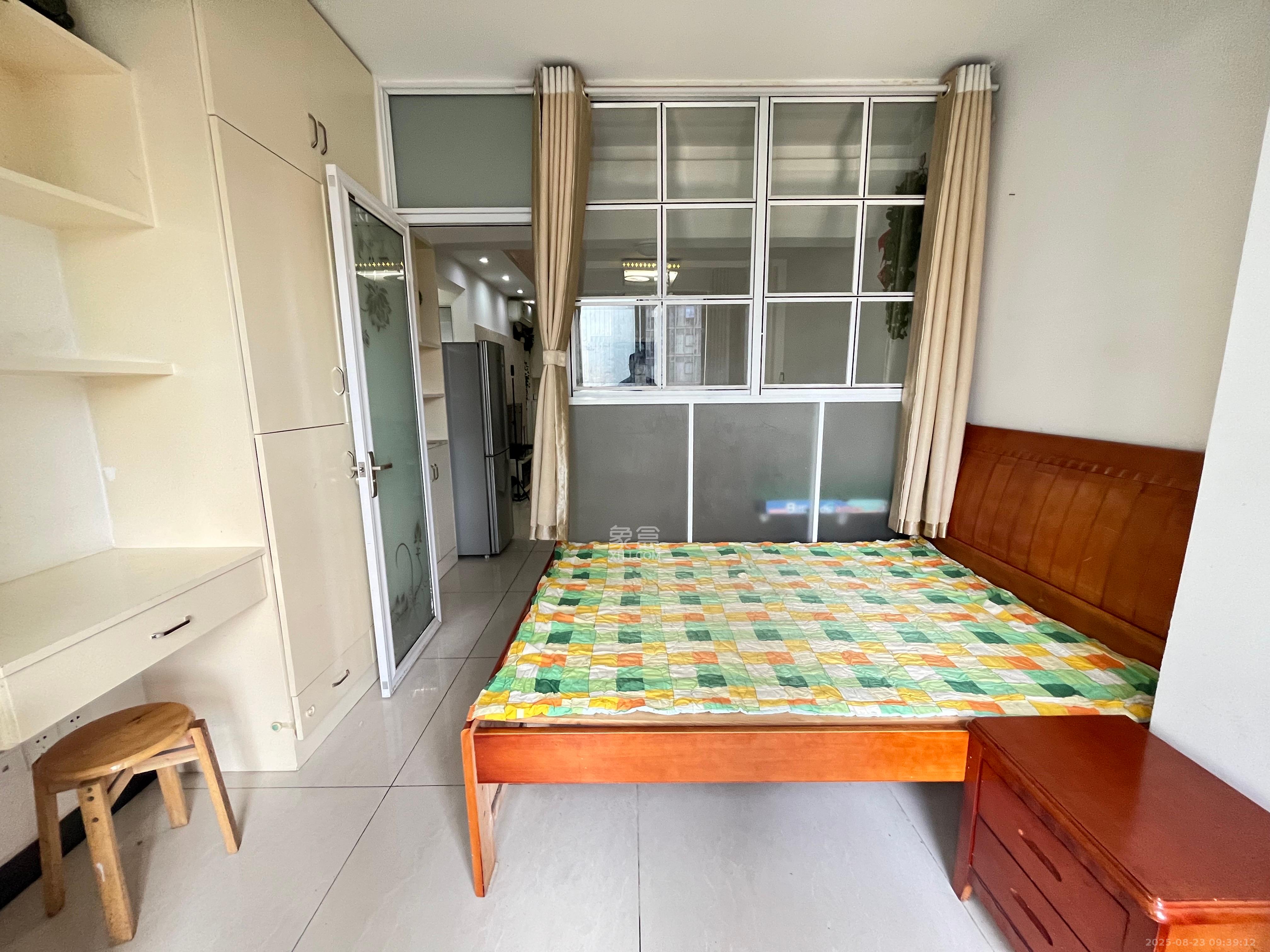 绿地中央广场 2室1厅1卫 2300.0元/月 绿地中央广场 2室1厅1卫 2300.0元/月室内图