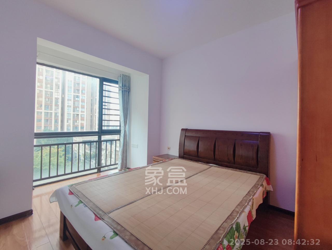 旭辉华庭 3室2厅1卫 1800.0元/月 旭辉华庭 3室2厅1卫 1800.0元/月室内图