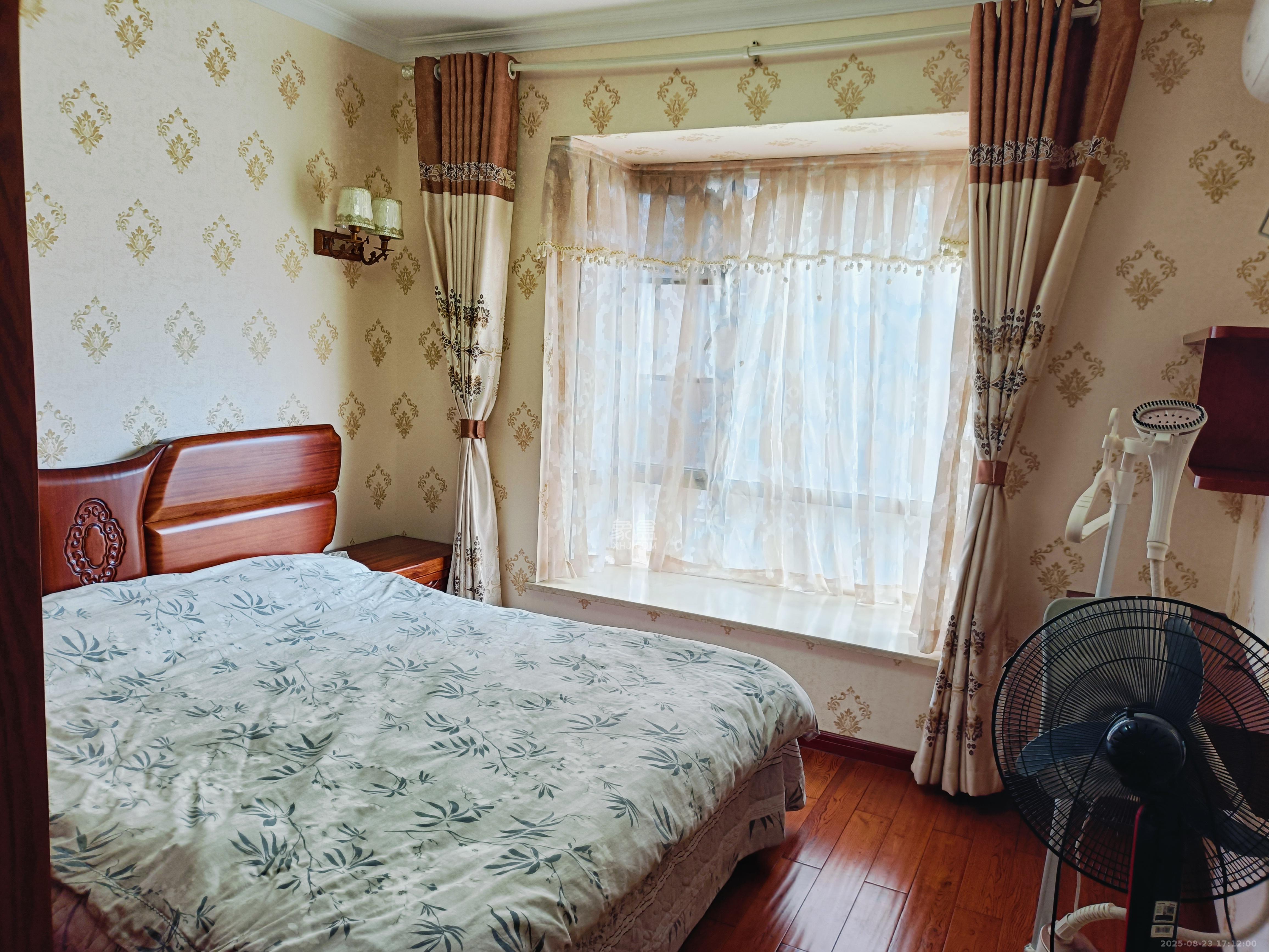 中欣楚天雅郡  4室2厅2卫    2500.0元/月室内图