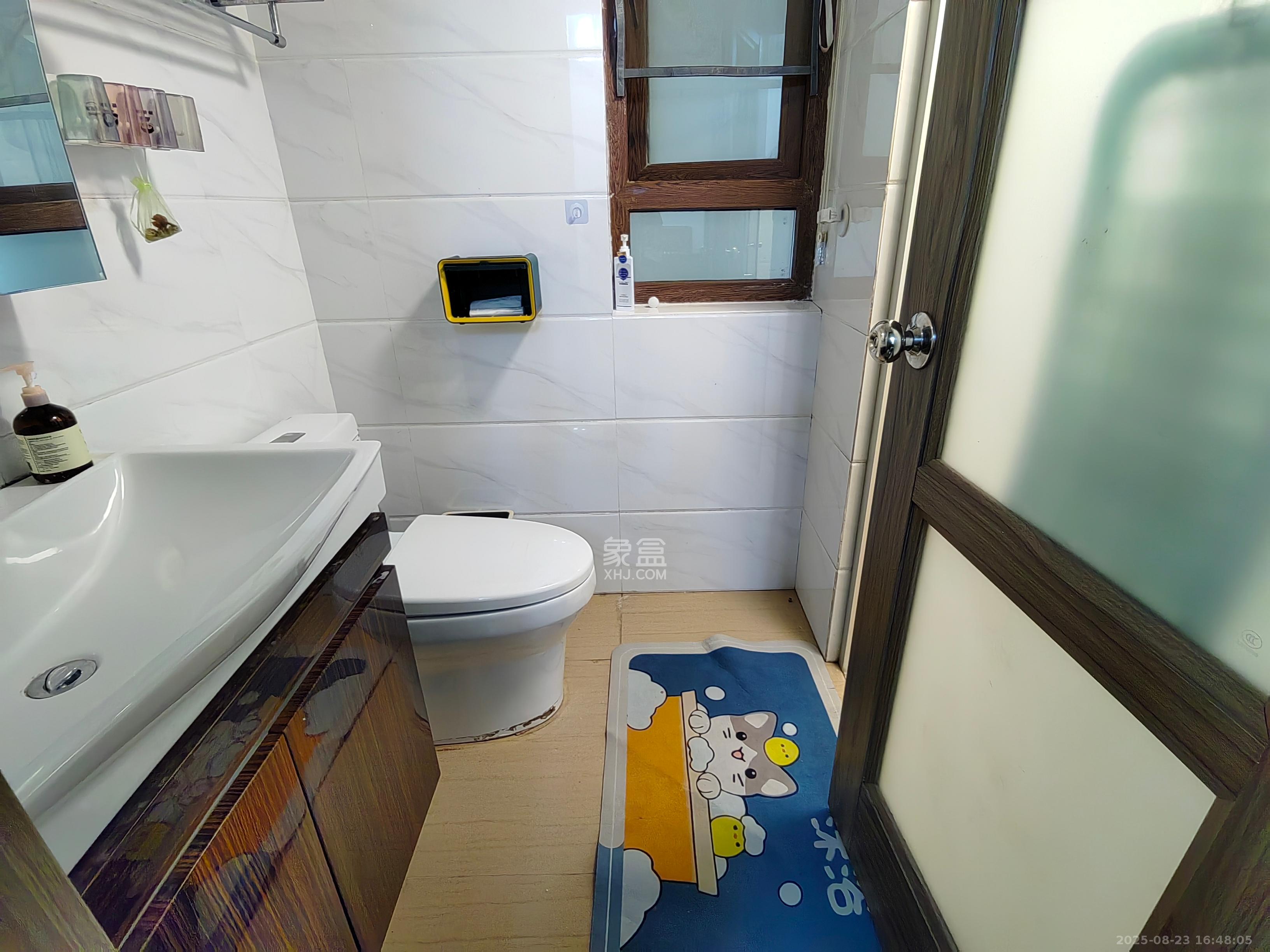 碧桂园翘楚棠  3室2厅2卫   2400.00元/月室内图