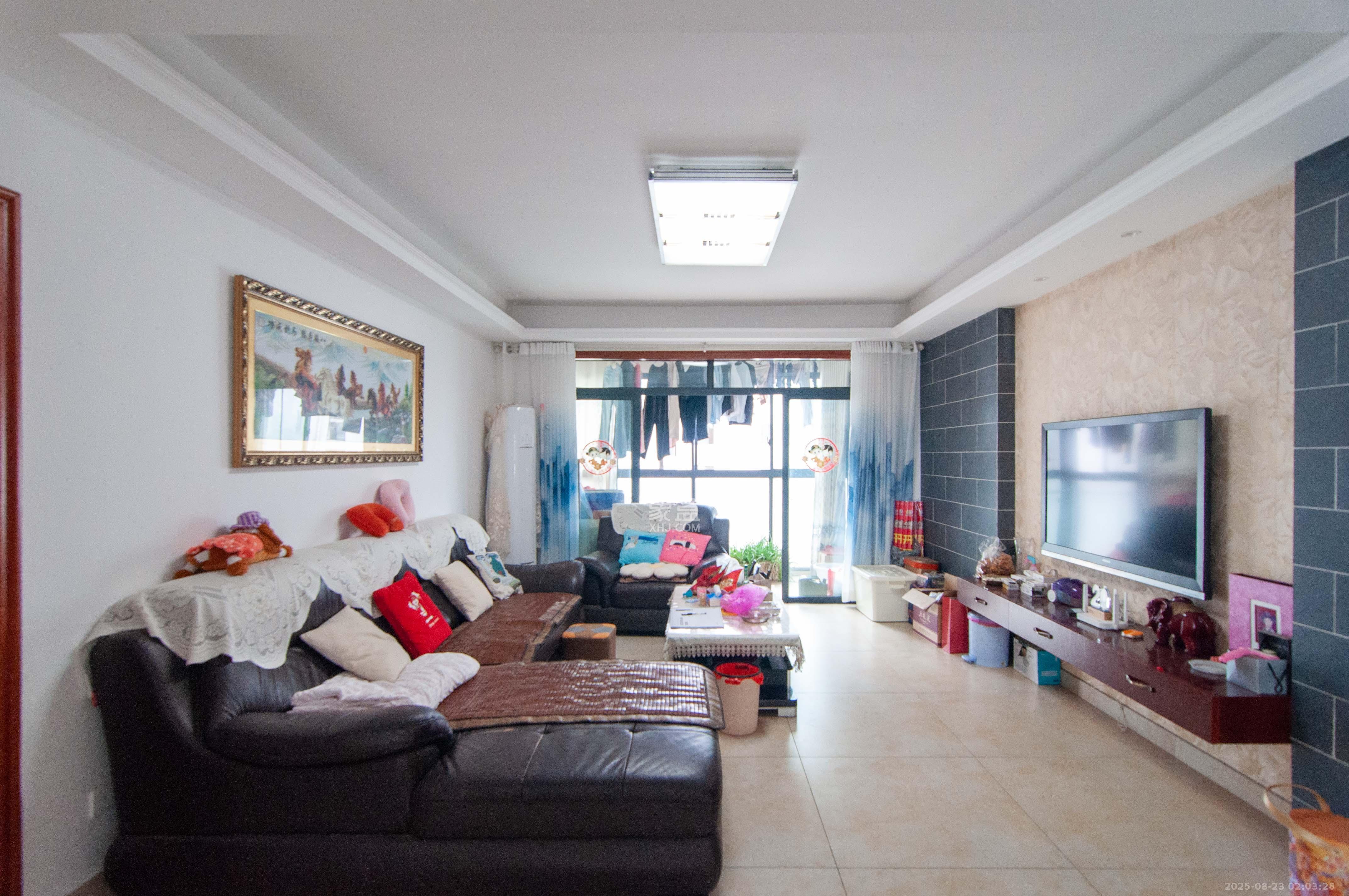 海林馨香雅苑 3室2厅2卫 115.0万 海林馨香雅苑 3室2厅2卫 115.0万客厅