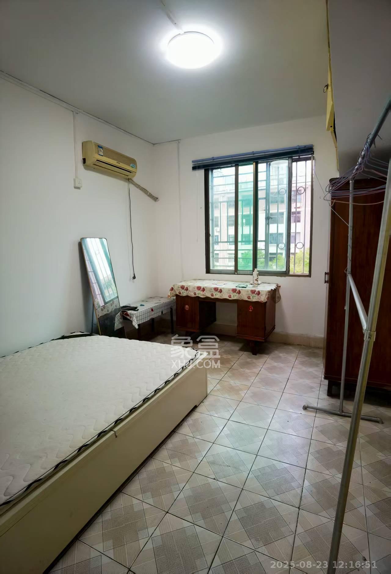 下工商银行宿舍  2室1厅1卫    1500.0元/月 下工商银行宿舍  2室1厅1卫    1500.0元/月室内图