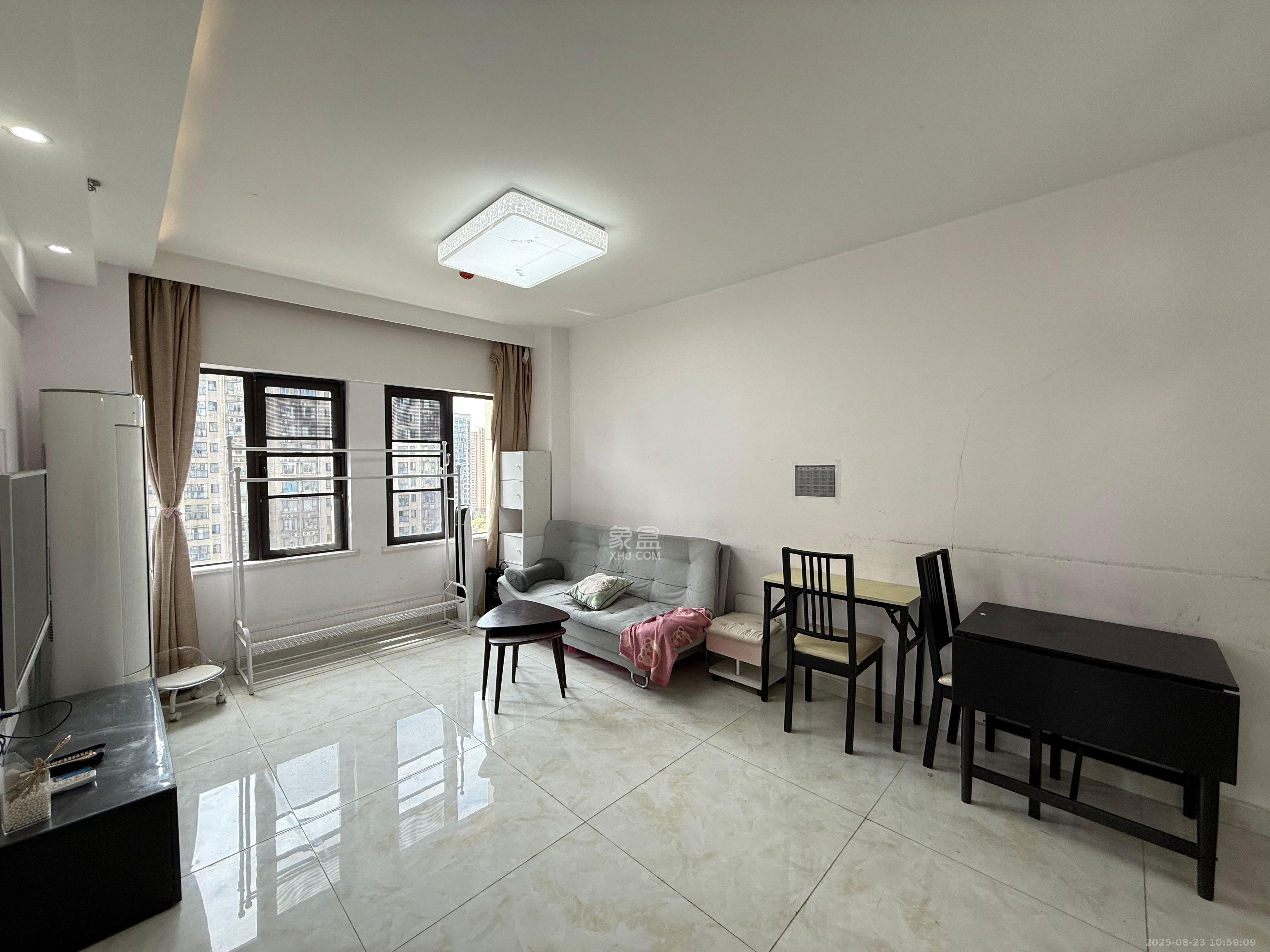 钰龙天下二期(钰龙佳园) 2室2厅1卫 2200.0元/月 钰龙天下二期(钰龙佳园) 2室2厅1卫 2200.0元/月室内图