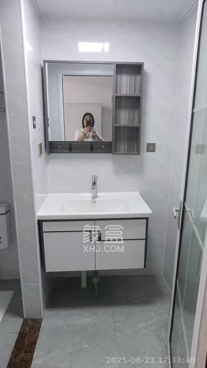 明昇壹城(明昇时代广场)二期  1室1厅1卫    1800.0元/月 明昇壹城(明昇时代广场)二期  1室1厅1卫    1800.0元/月室内图