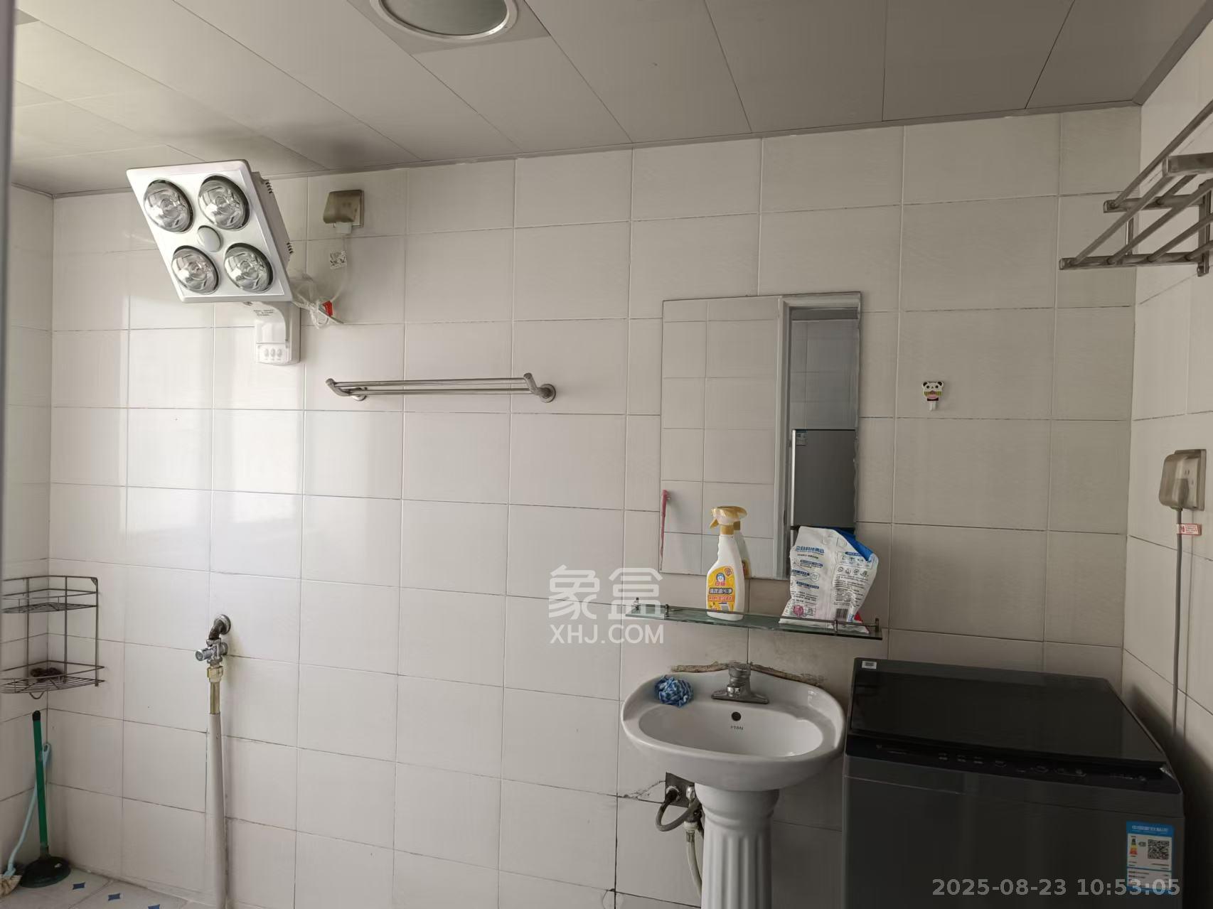 木莲花苑  3室2厅2卫    2000.0元/月 木莲花苑  3室2厅2卫    2000.0元/月室内图