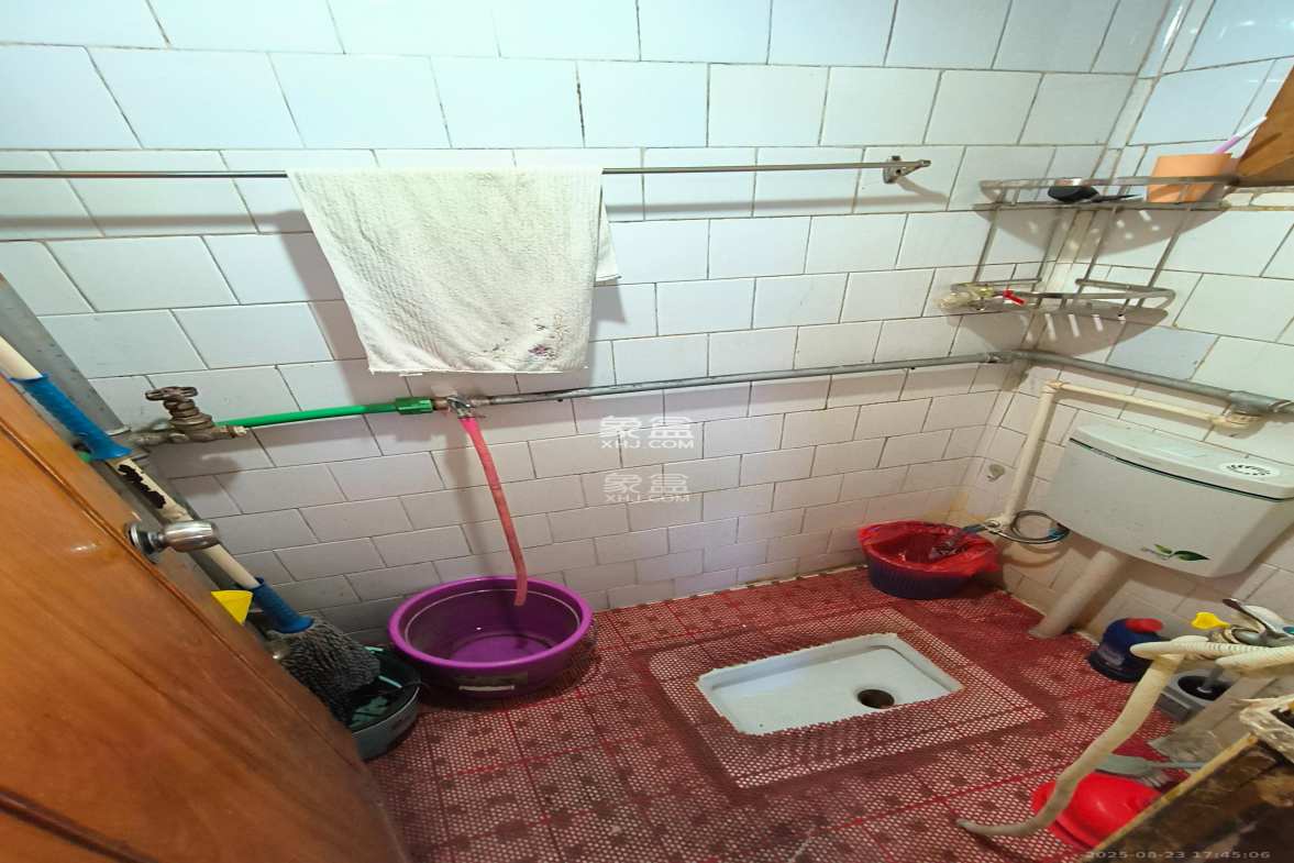 物贸小区 3室2厅1卫 2800.0元/月 物贸小区 3室2厅1卫 2800.0元/月室内图