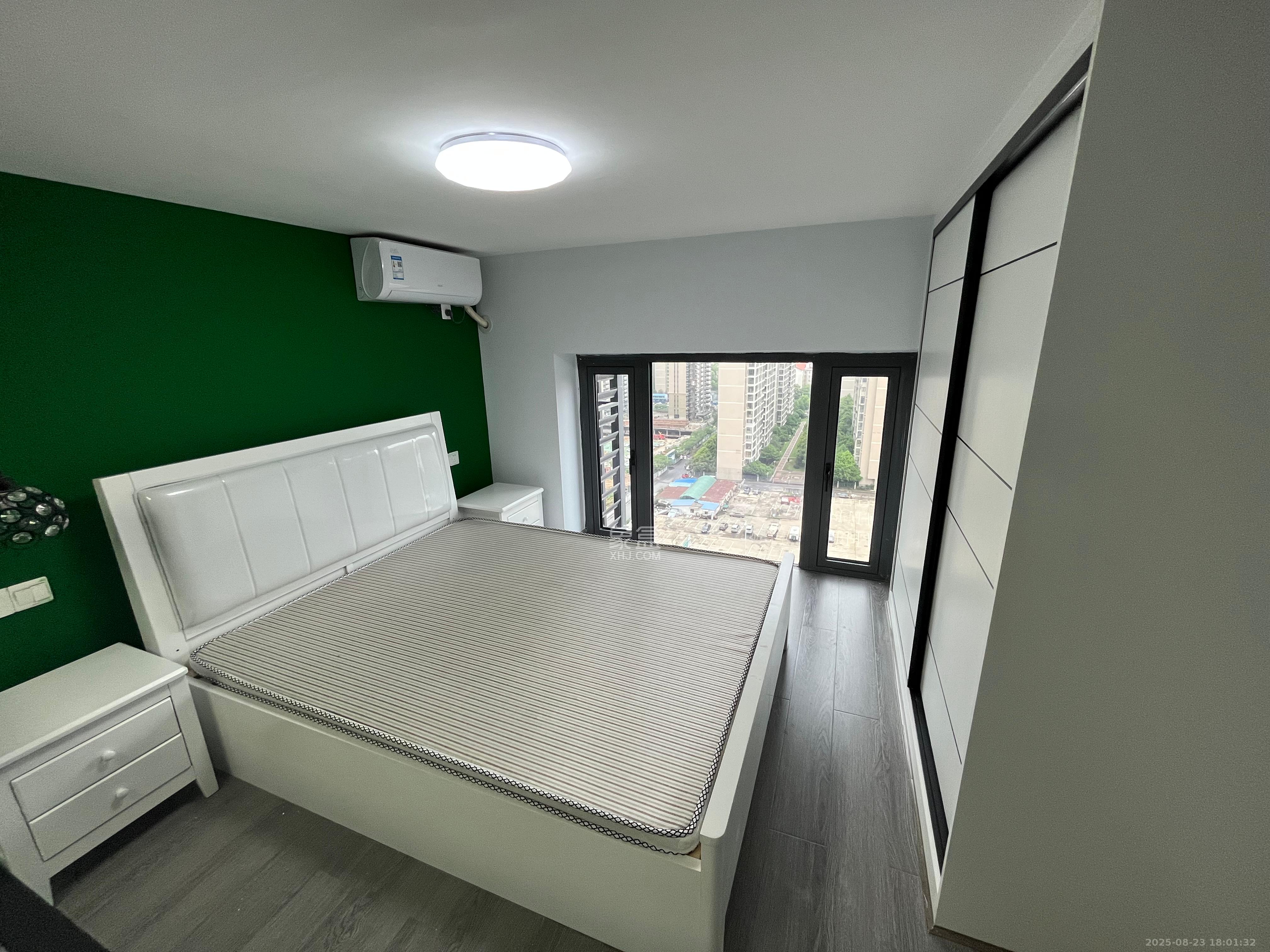 藏珑湖上公馆 1室1厅1卫 2400.0元/月 藏珑湖上公馆 1室1厅1卫 2400.0元/月室内图