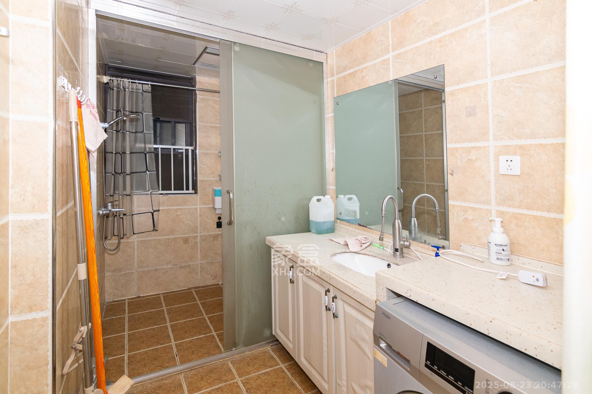 湖南报业文化城(米地亚家园) 4室2厅2卫 69.0万 湖南报业文化城(米地亚家园) 4室2厅2卫 69.0万卫生间