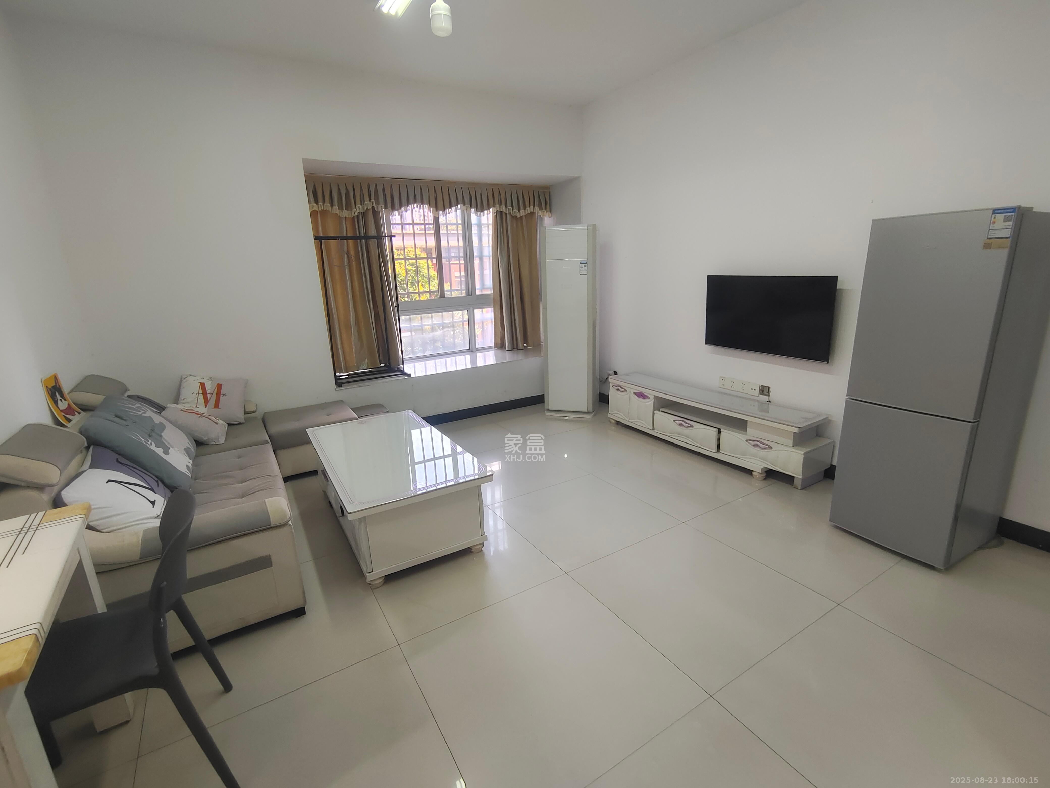 家和苑(原梅溪湖保障性住房一期) 3室2厅1卫 2300.0元/月 家和苑(原梅溪湖保障性住房一期) 3室2厅1卫 2300.0元/月室内图