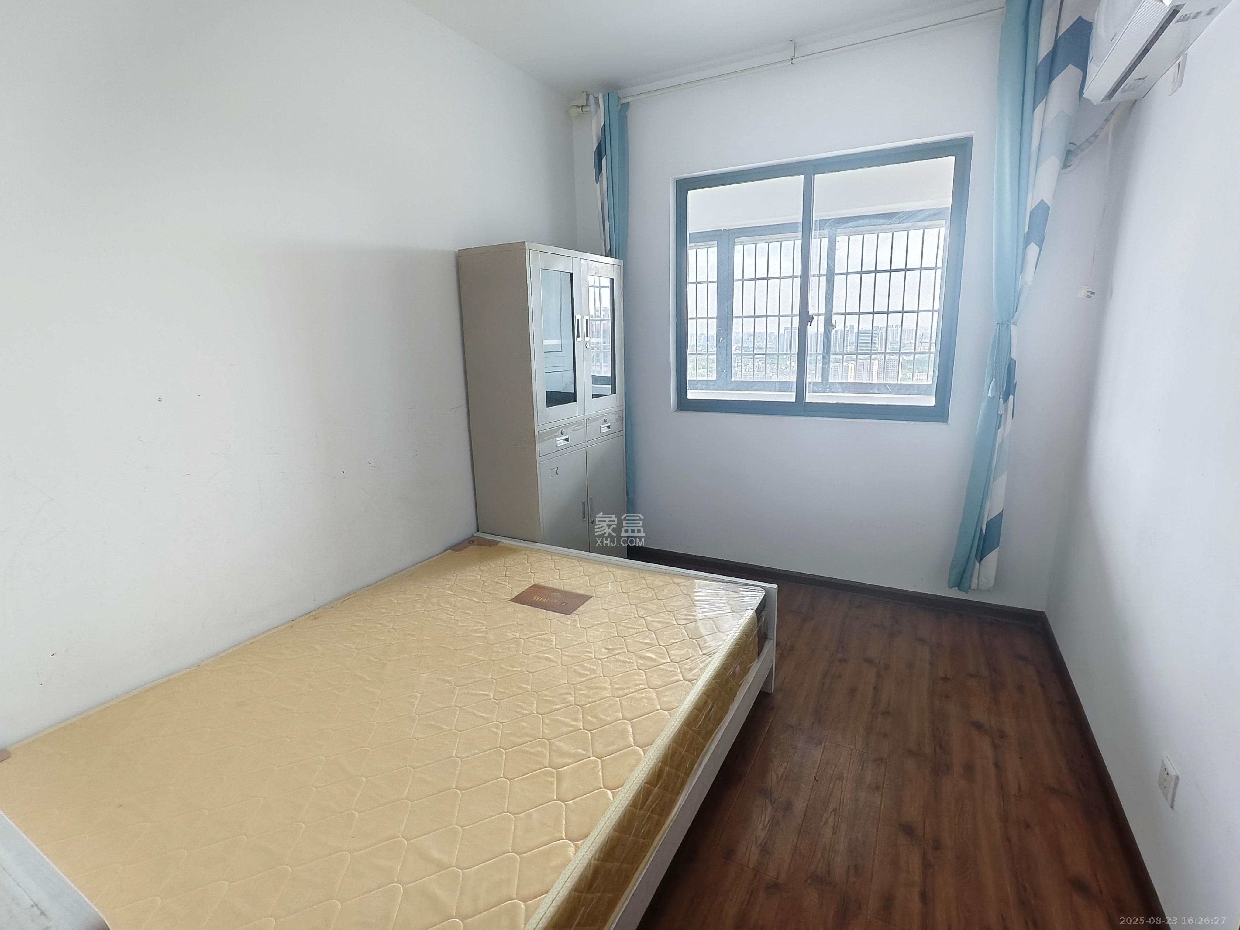 东业上城嘉苑(晟悦国际)  3室2厅1卫    1800.0元/月 东业上城嘉苑(晟悦国际)  3室2厅1卫    1800.0元/月室内图