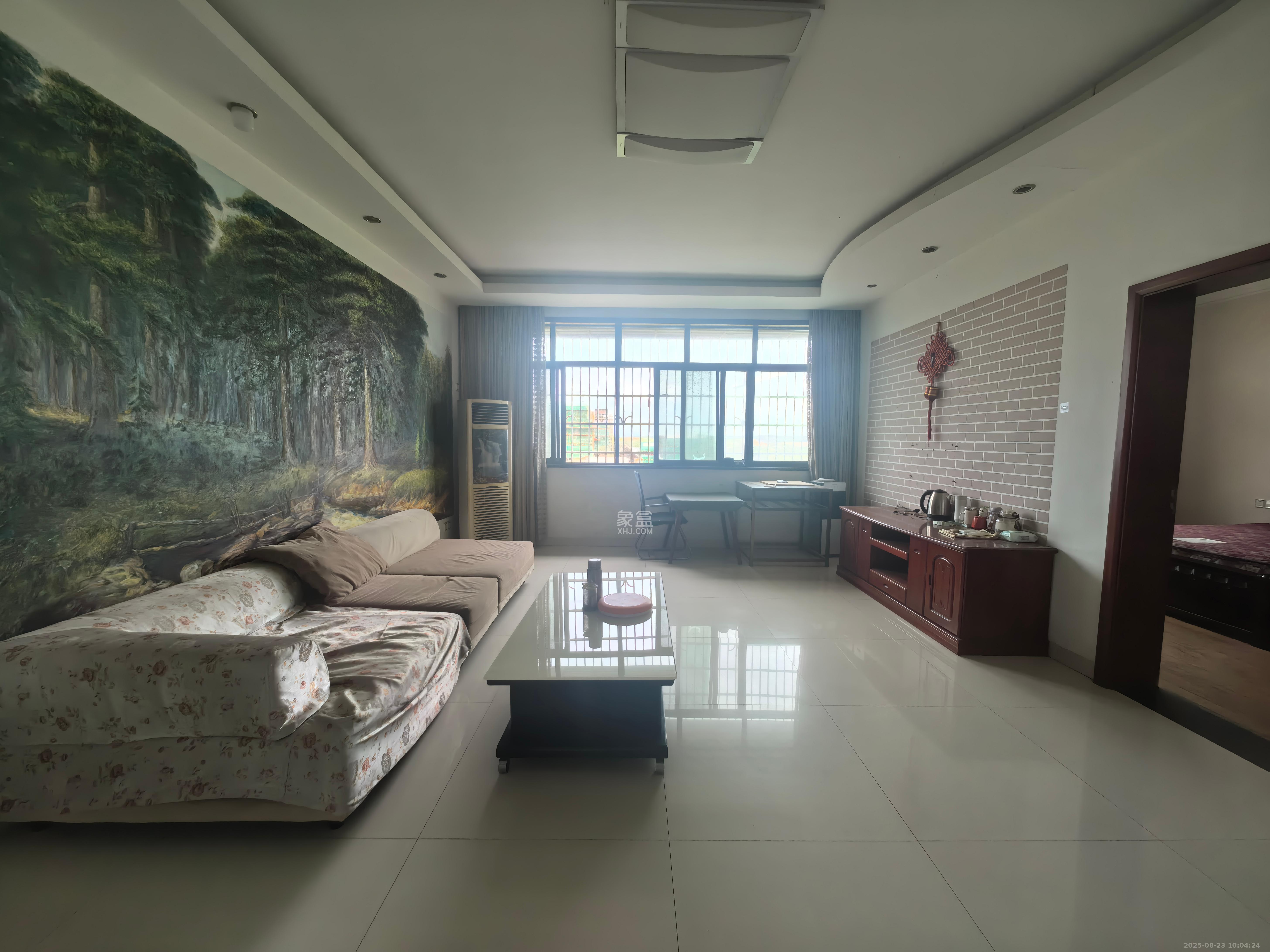 松雅安置小区  4室2厅2卫    1500.0元/月 松雅安置小区  4室2厅2卫    1500.0元/月室内图