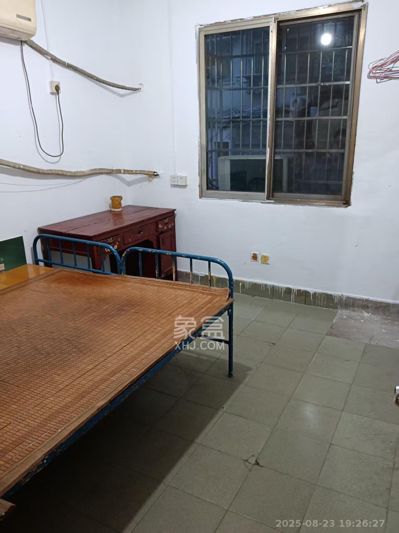 向韶村 1室0厅0卫 1500.0元/月 向韶村 1室0厅0卫 1500.0元/月室内图