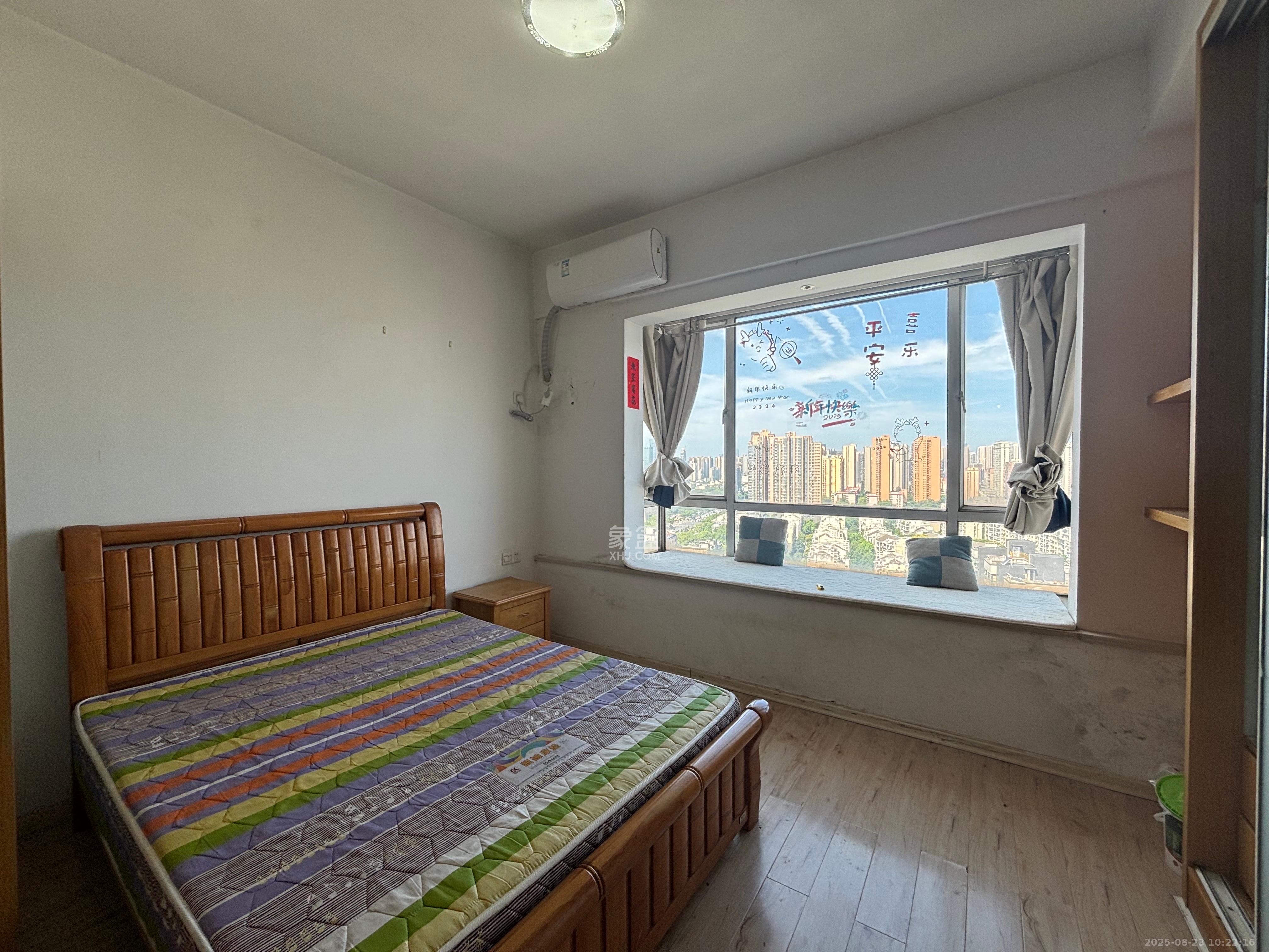 通华天都  1室1厅1卫    1600.0元/月 通华天都  1室1厅1卫    1600.0元/月室内图