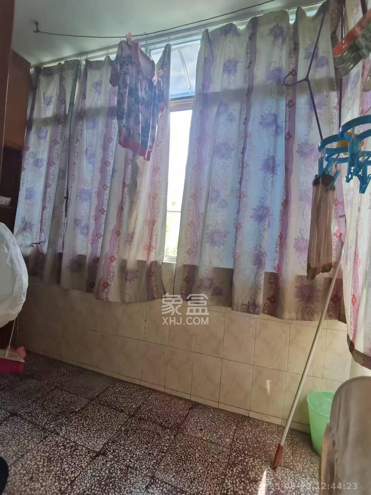 牛婆塘社区  2室1厅1卫    1600.0元/月室内图