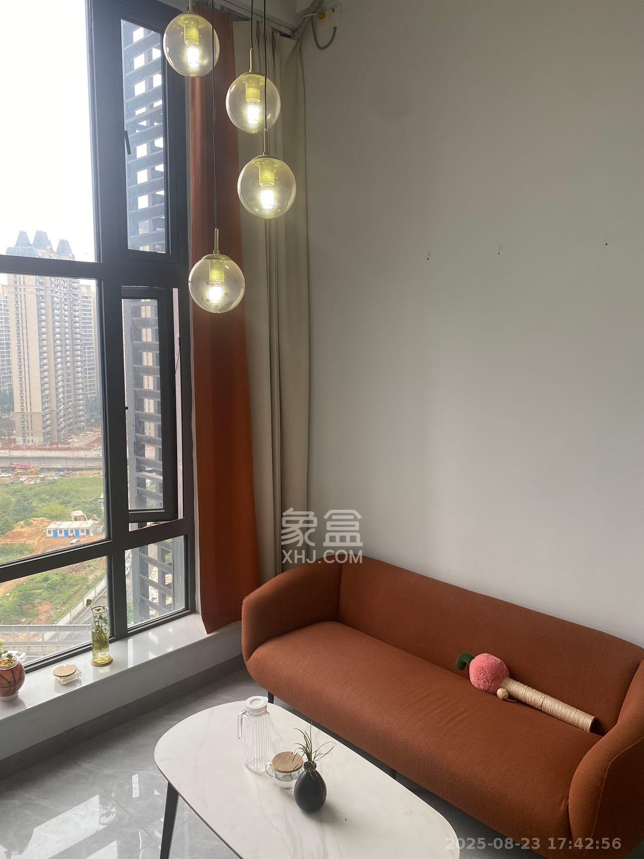 藏珑湖上公馆 1室1厅1卫 2300.0元/月 藏珑湖上公馆 1室1厅1卫 2300.0元/月室内图