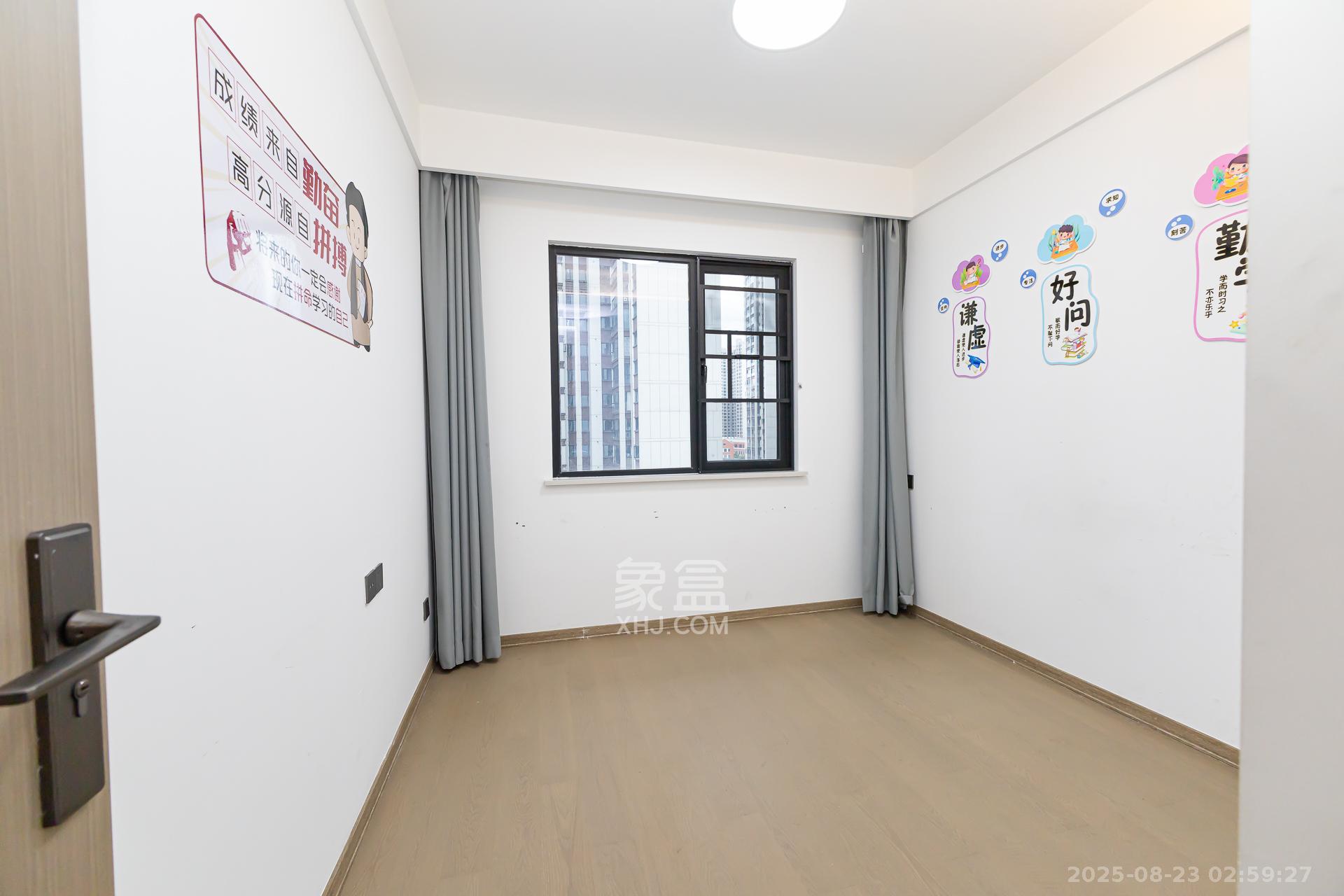 金富湘江悦城  4室2厅2卫    128.0万 金富湘江悦城  4室2厅2卫    128.0万卧室