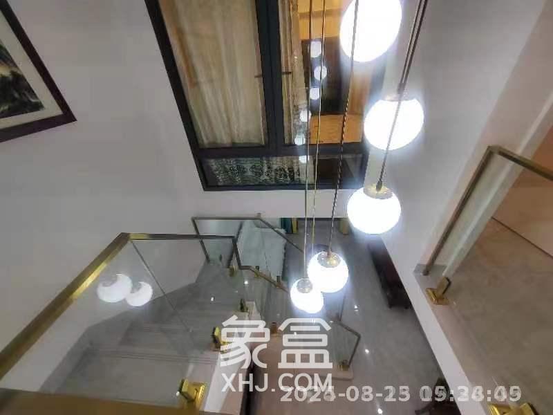 卓越江岸  1室0厅0卫   2600.00元/月室内图