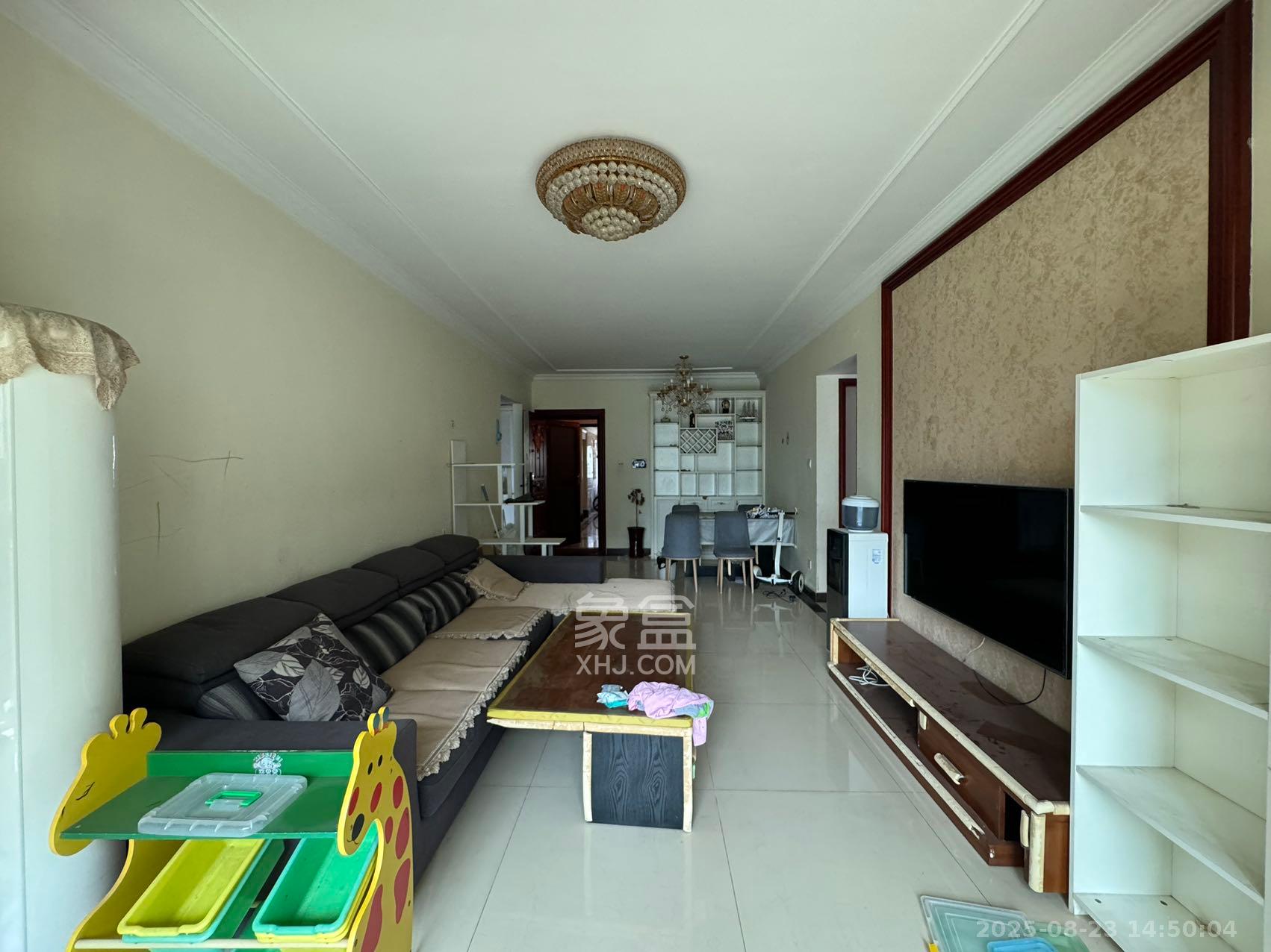 恒大雅苑 3室2厅2卫 2800.0元/月 恒大雅苑 3室2厅2卫 2800.0元/月室内图