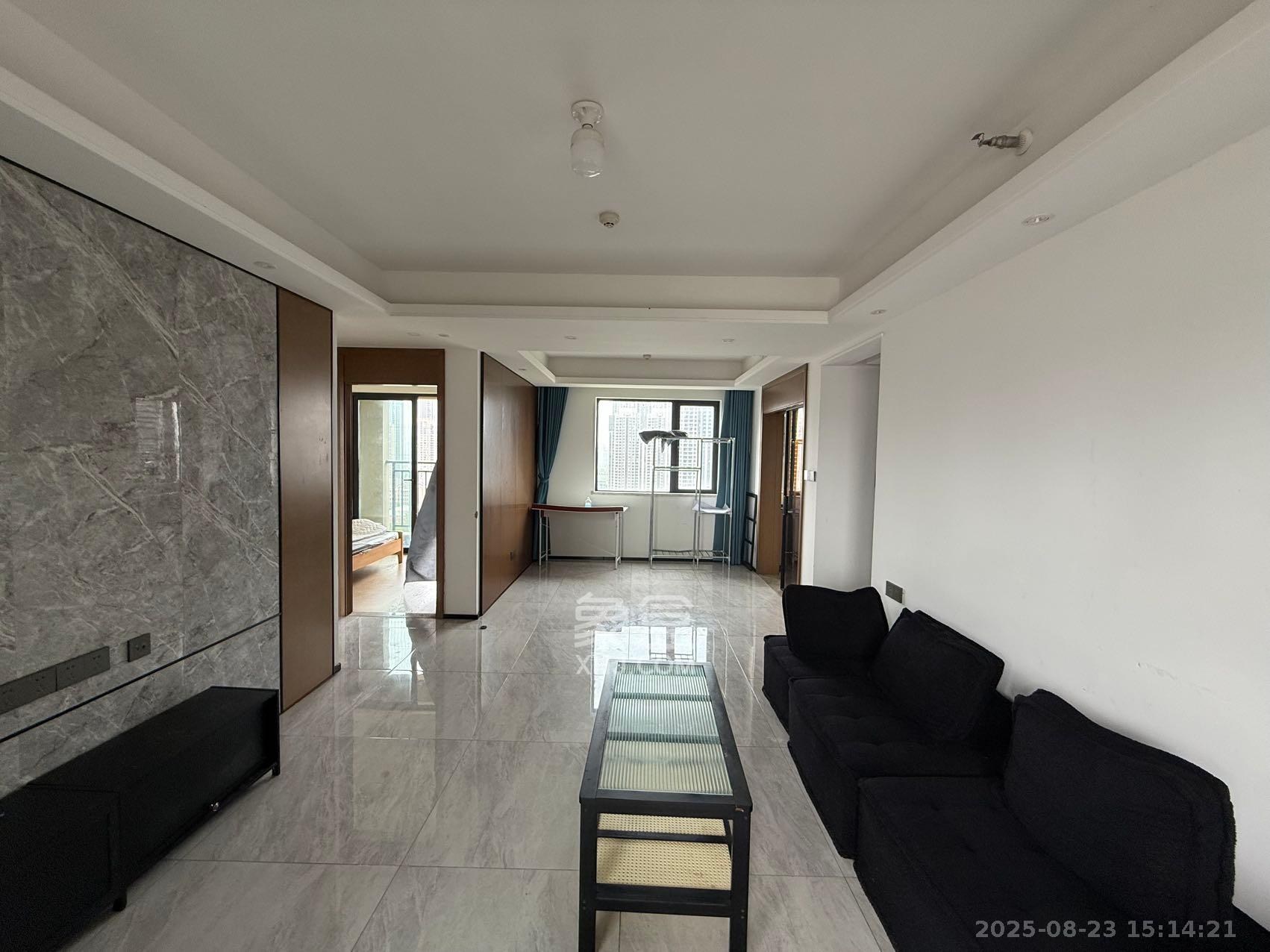 万科魅力之城天阔里 4室2厅2卫 3500.0元/月 万科魅力之城天阔里 4室2厅2卫 3500.0元/月室内图