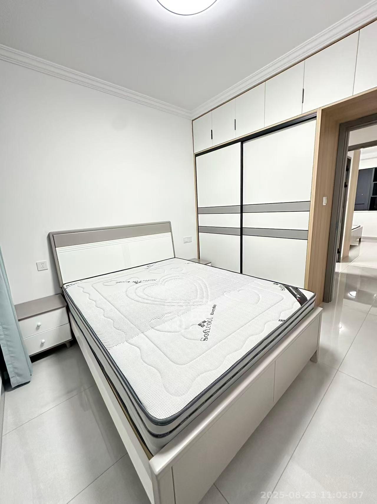 洋湖明园二期  3室2厅2卫   2800.00元/月室内图