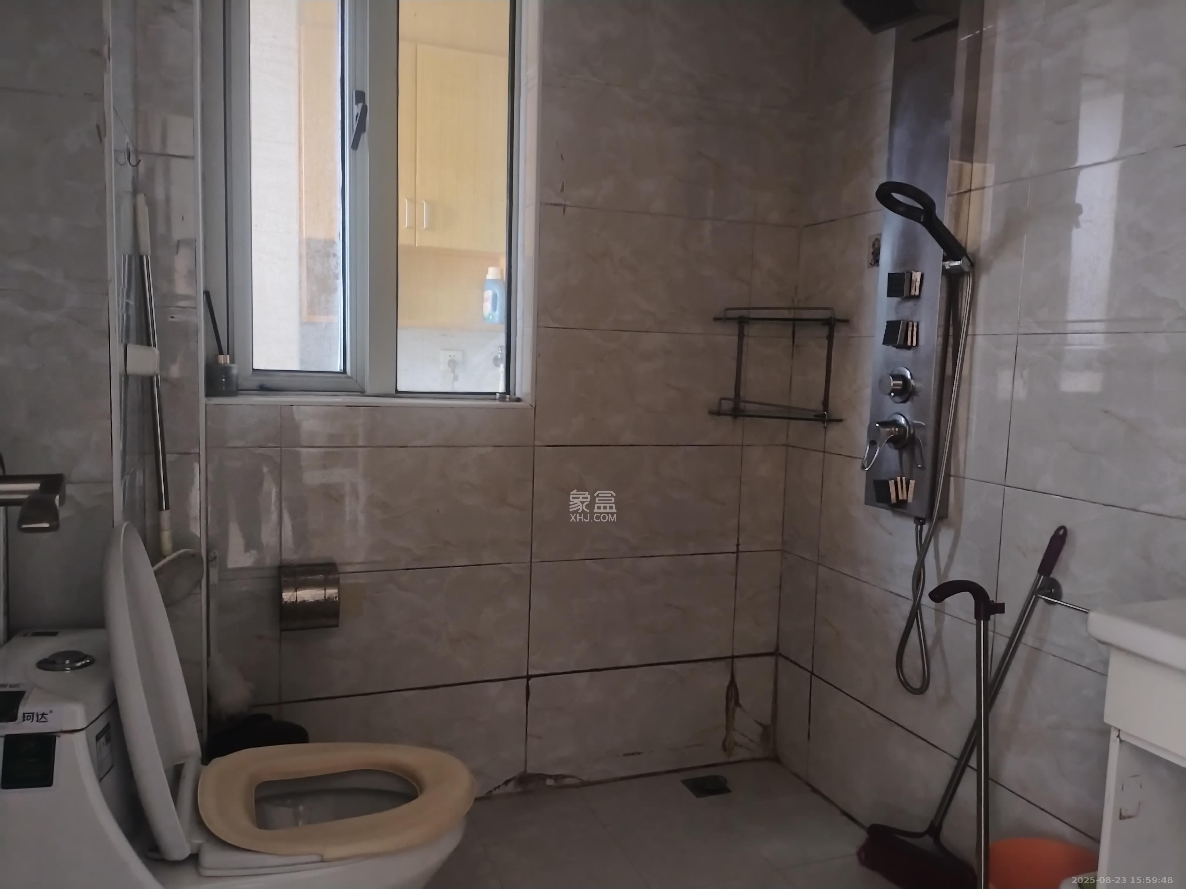 五矿万境水岸一期(万境水岸嘉苑) 3室2厅1卫 2200.0元/月 五矿万境水岸一期(万境水岸嘉苑) 3室2厅1卫 2200.0元/月室内图