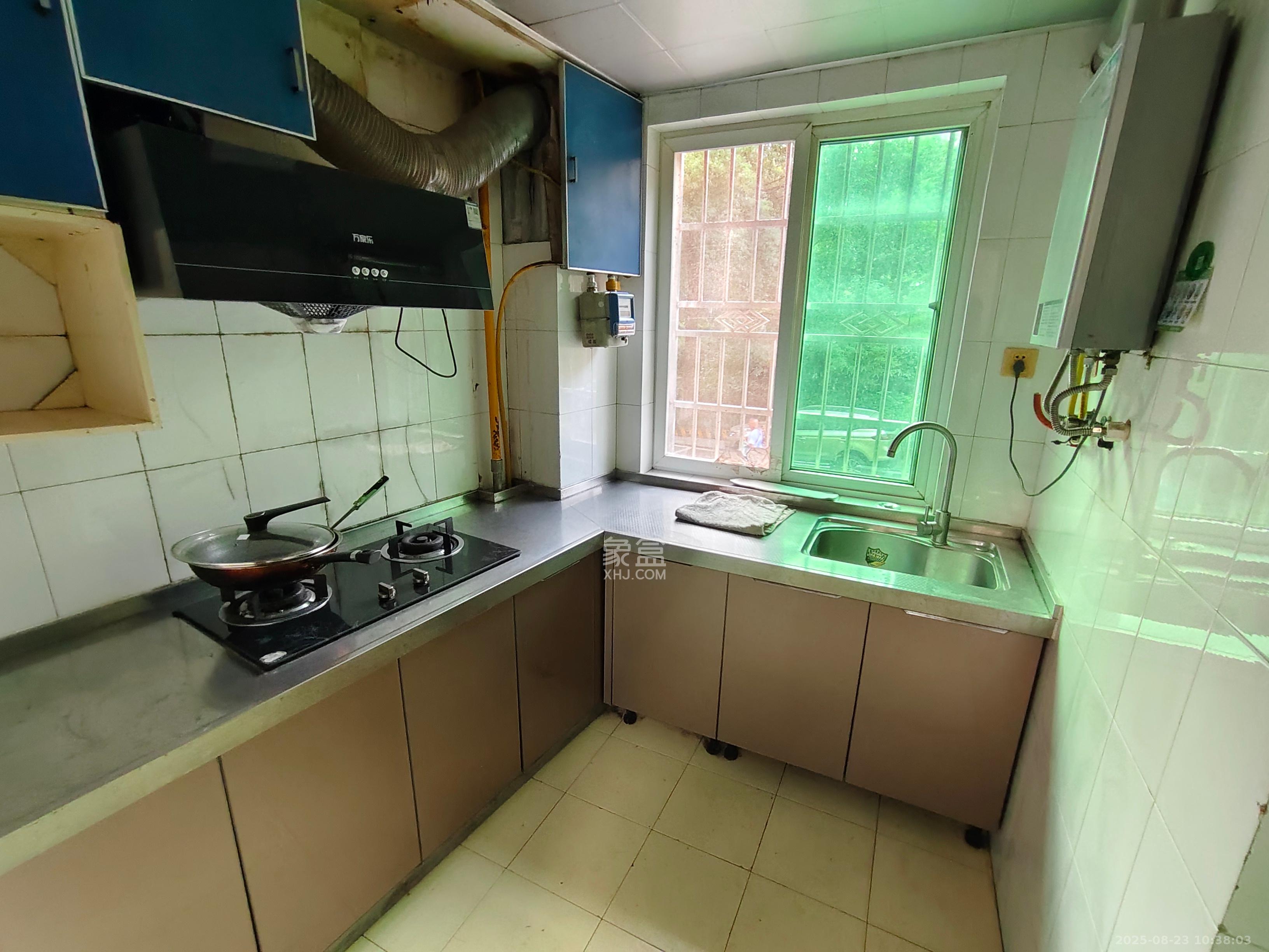 恩瑞麓山名园（龙王港小区）  3室2厅1卫    2000.0元/月室内图