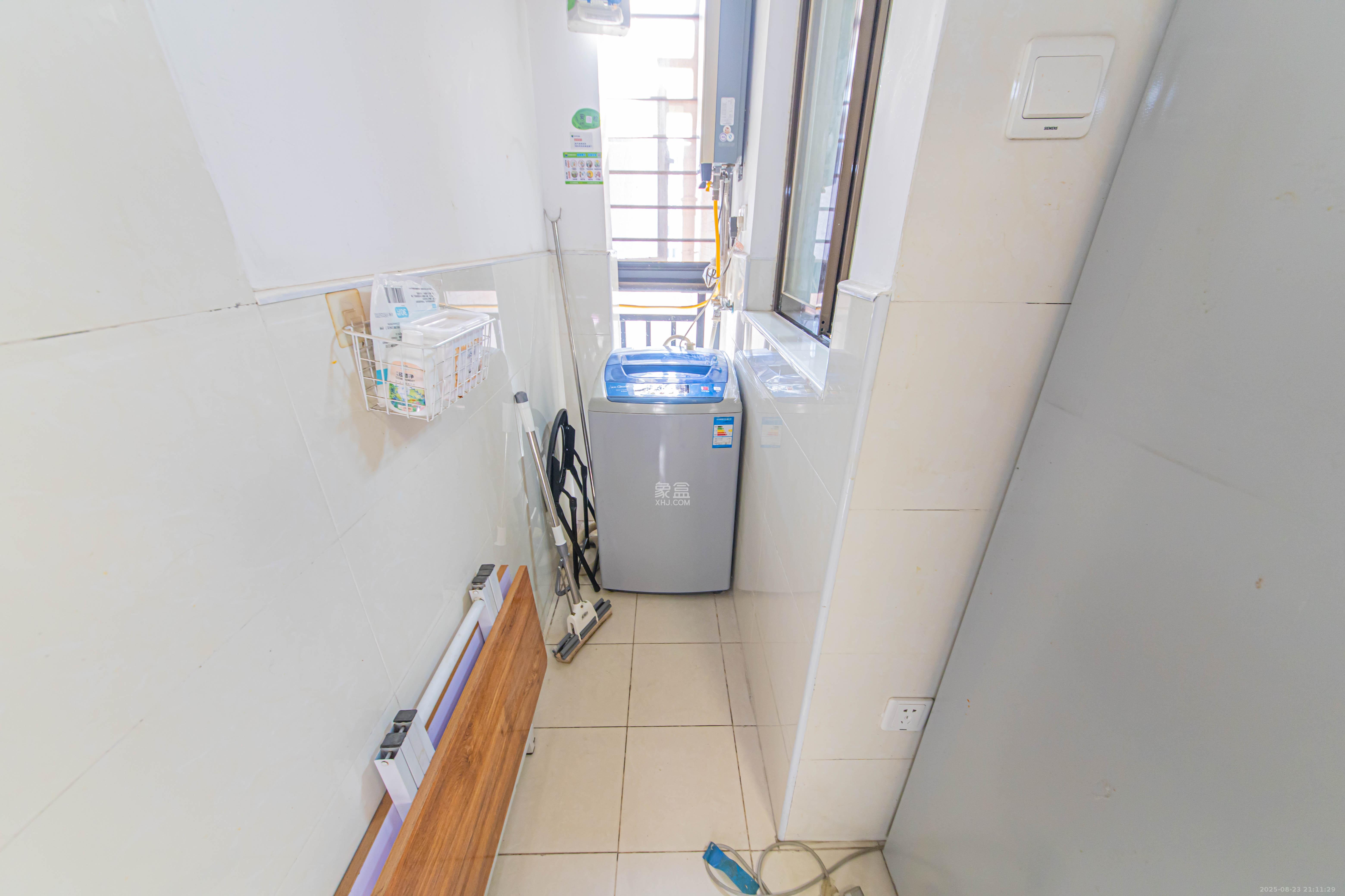 中建芙蓉工社 2室1厅1卫 39.8万 中建芙蓉工社 2室1厅1卫 39.8万阳台