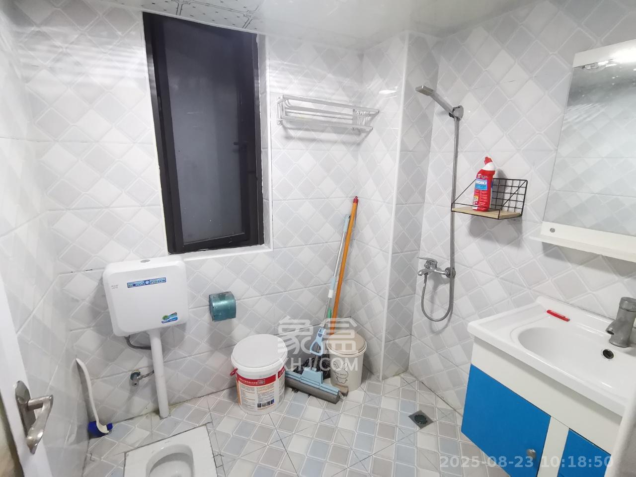 达美D6区 1室1厅1卫 2000.0元/月 达美D6区 1室1厅1卫 2000.0元/月室内图