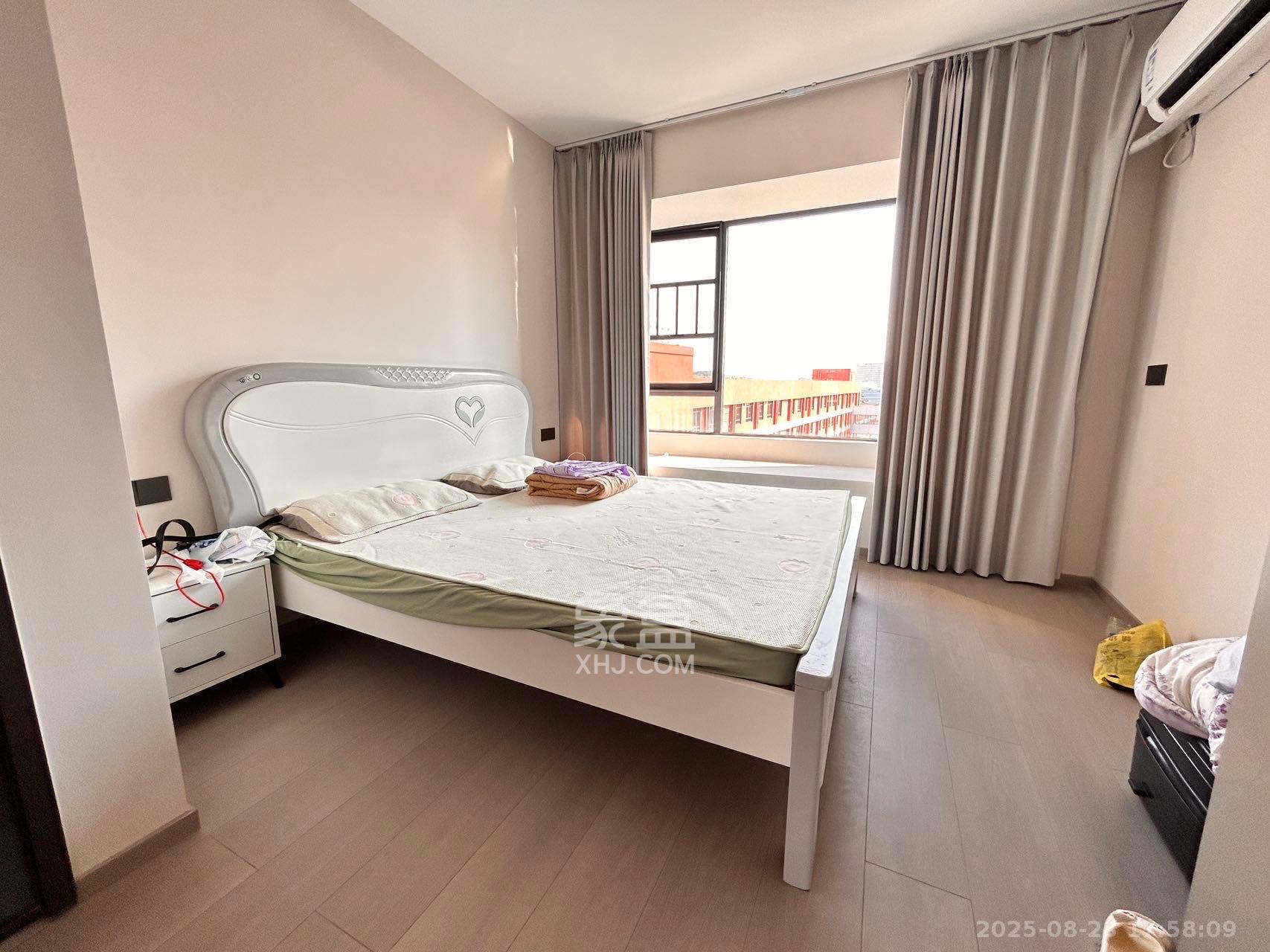 旭辉雨金广场  4室2厅2卫    2800.0元/月 旭辉雨金广场  4室2厅2卫    2800.0元/月室内图