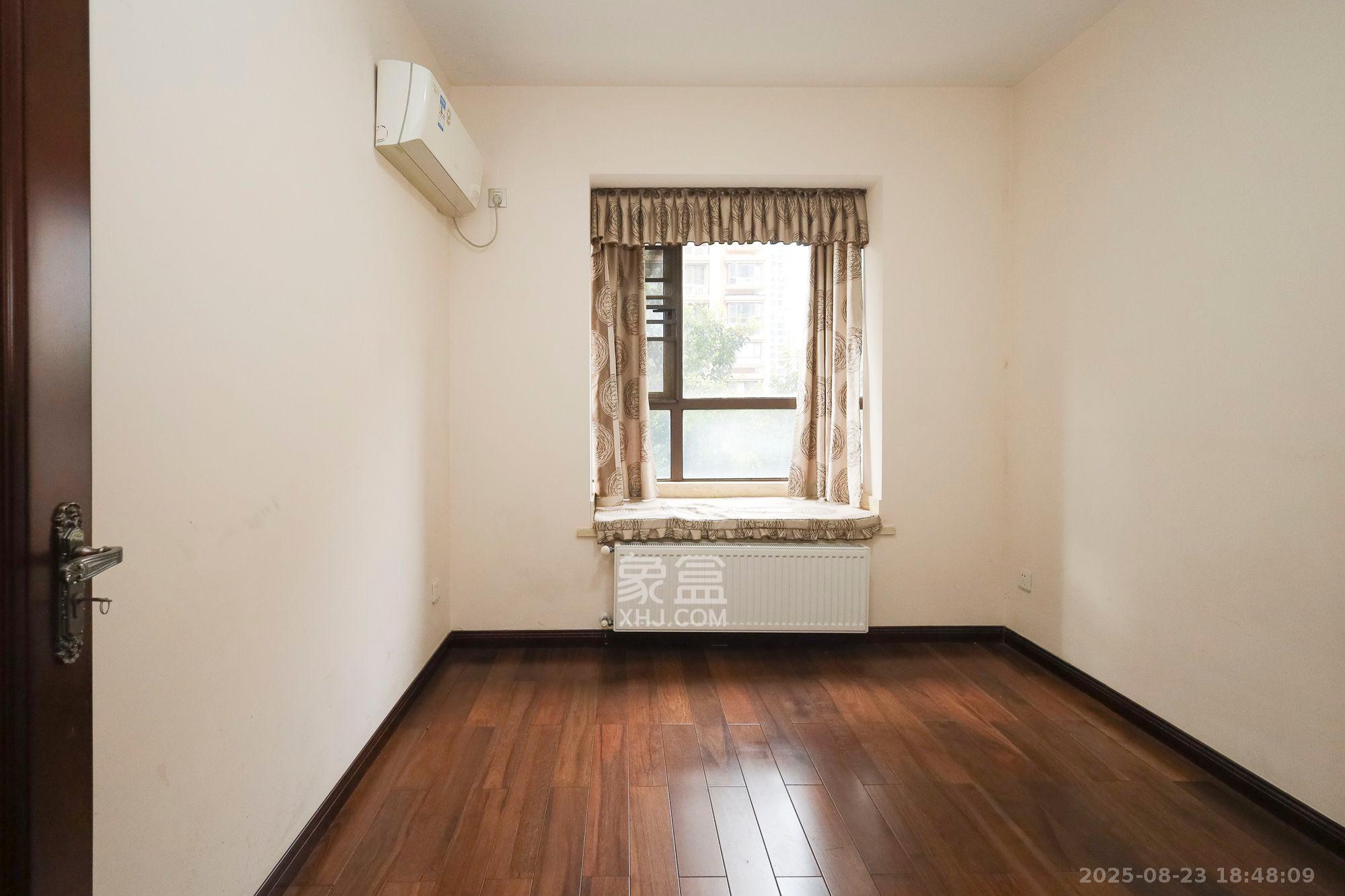 山语城二期 3室2厅1卫 2200.0元/月 山语城二期 3室2厅1卫 2200.0元/月室内图