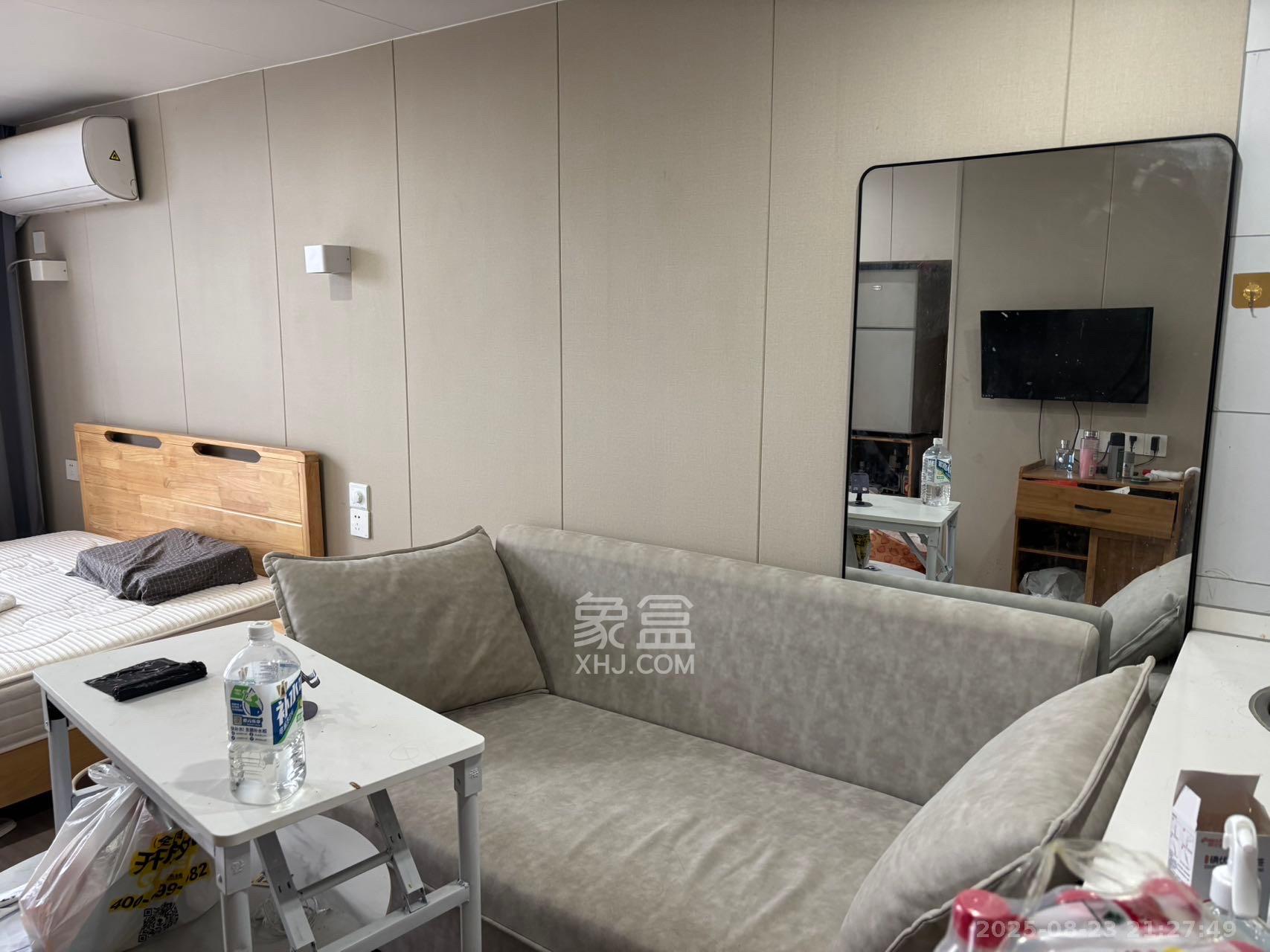 藏珑湖上公馆  1室1厅1卫   1700.00元/月室内图