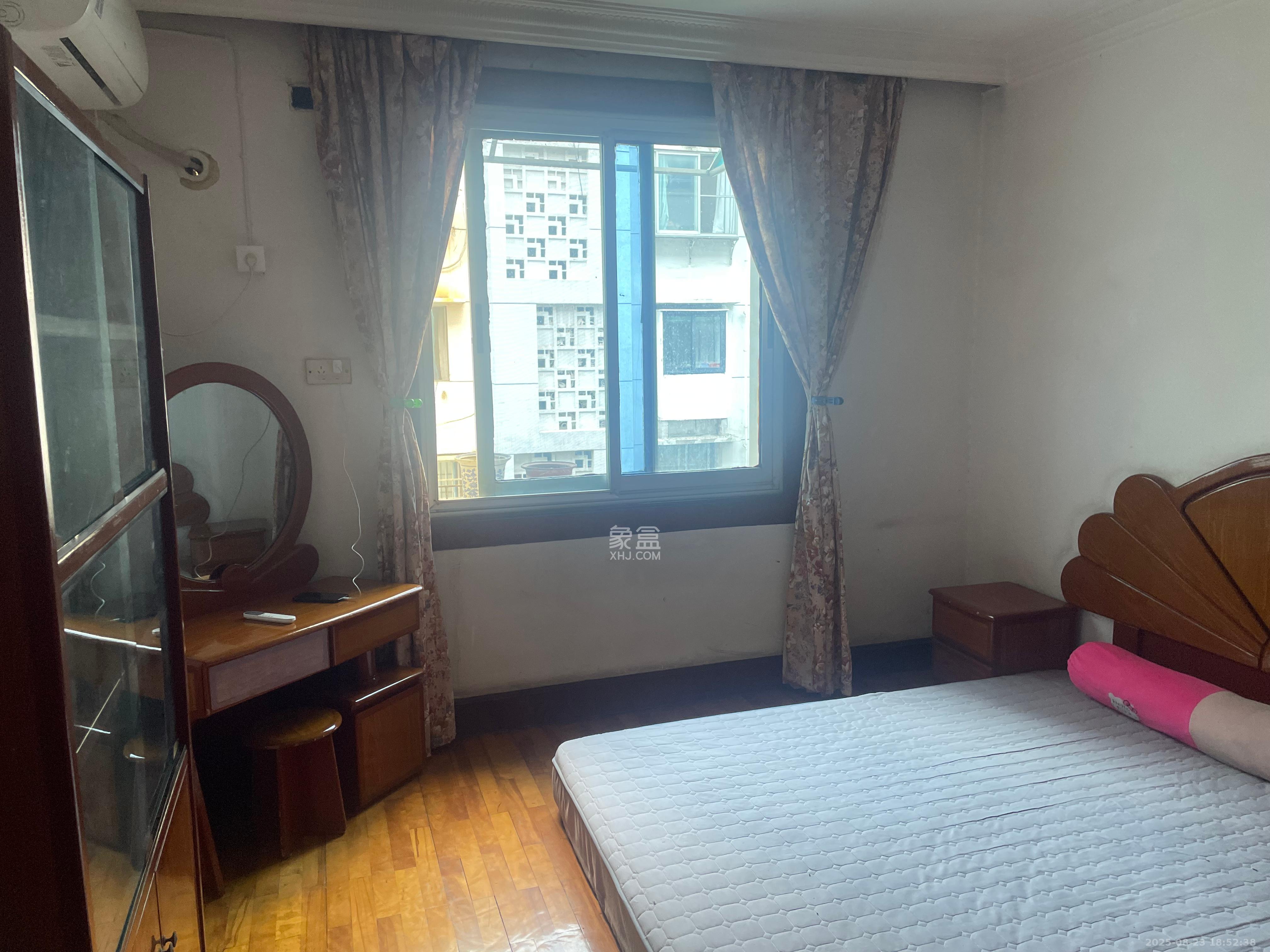 营山佳园 2室1厅1卫 1400.0元/月 营山佳园 2室1厅1卫 1400.0元/月室内图