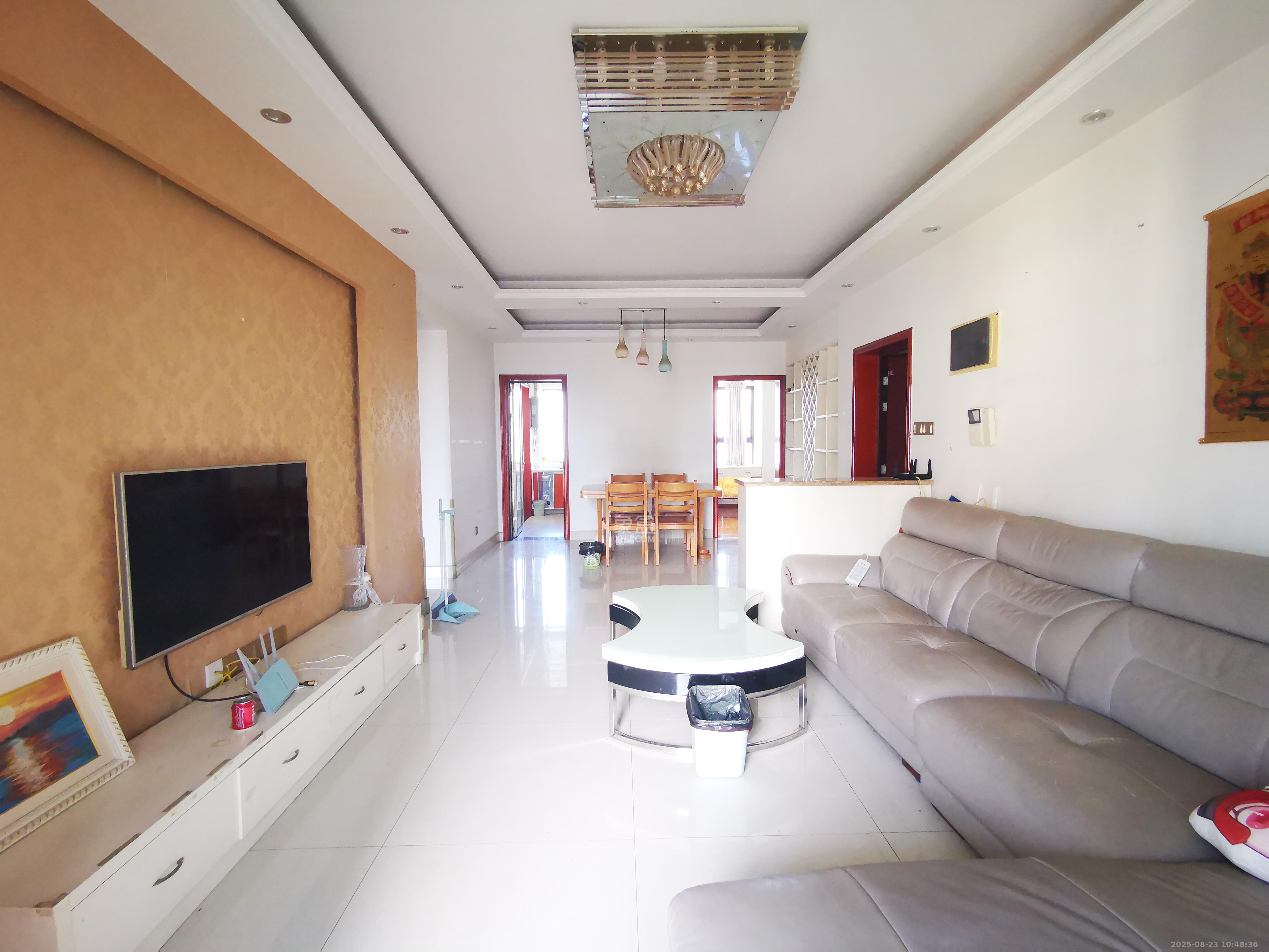 保利麓谷林语E区  3室2厅1卫    2000.0元/月 保利麓谷林语E区  3室2厅1卫    2000.0元/月