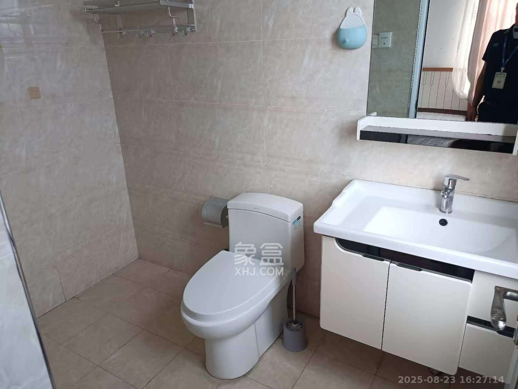 雨花公馆(紫苔名苑) 3室2厅2卫 2800.0元/月 雨花公馆(紫苔名苑) 3室2厅2卫 2800.0元/月室内图