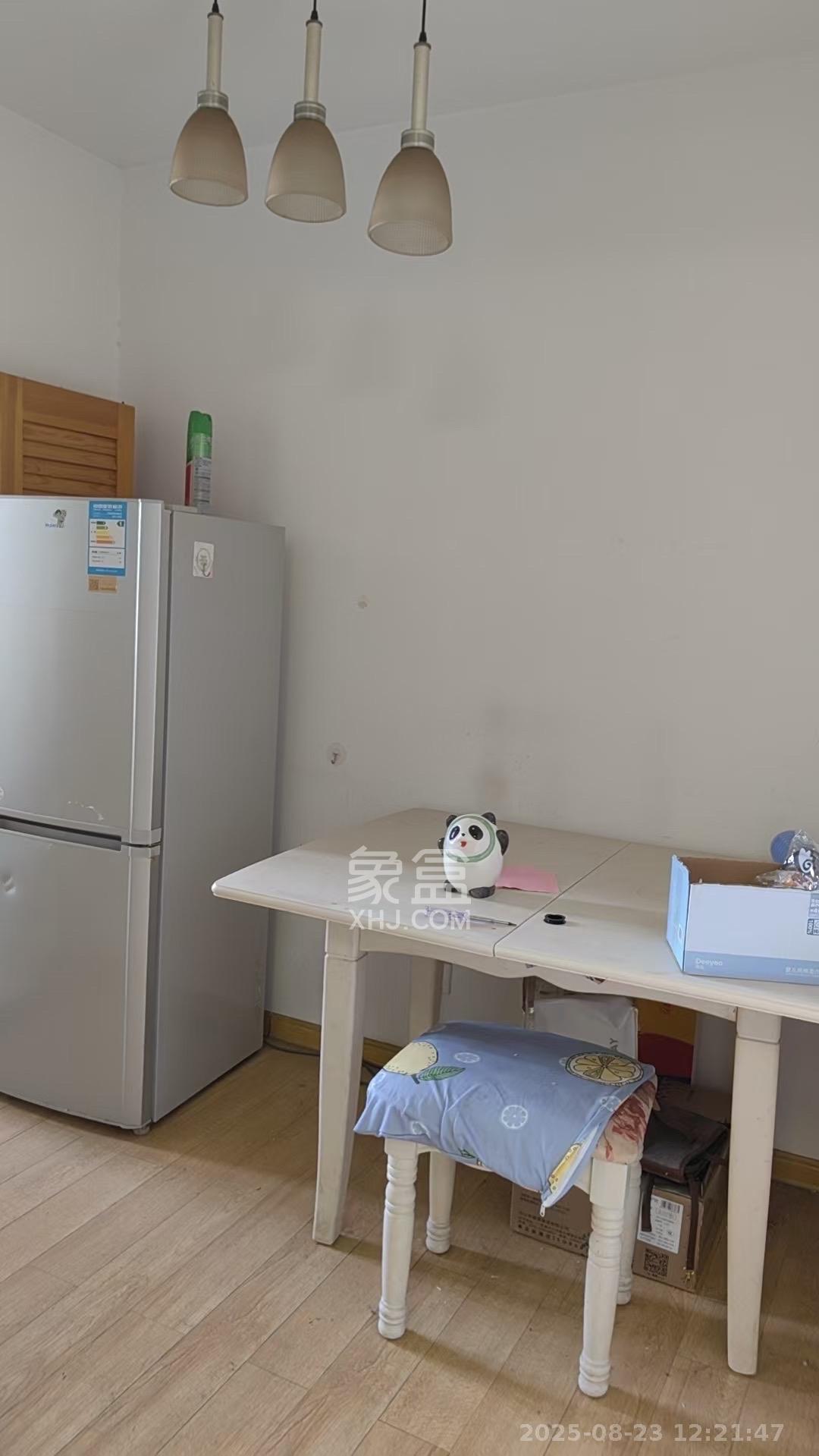 阳光锦城  1室1厅1卫    1500.0元/月室内图