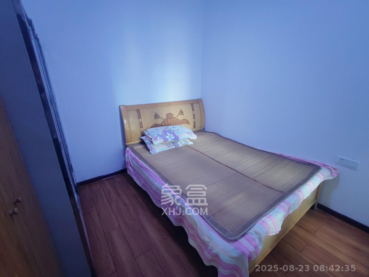 旭辉华庭 3室2厅1卫 1800.0元/月 旭辉华庭 3室2厅1卫 1800.0元/月室内图