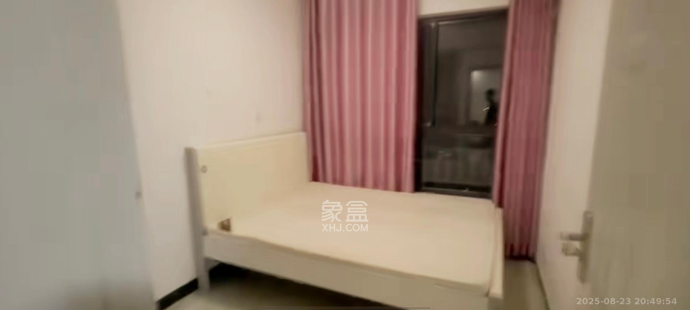 香樟兰亭（朗峰苑）  4室2厅1卫   2700.00元/月室内图