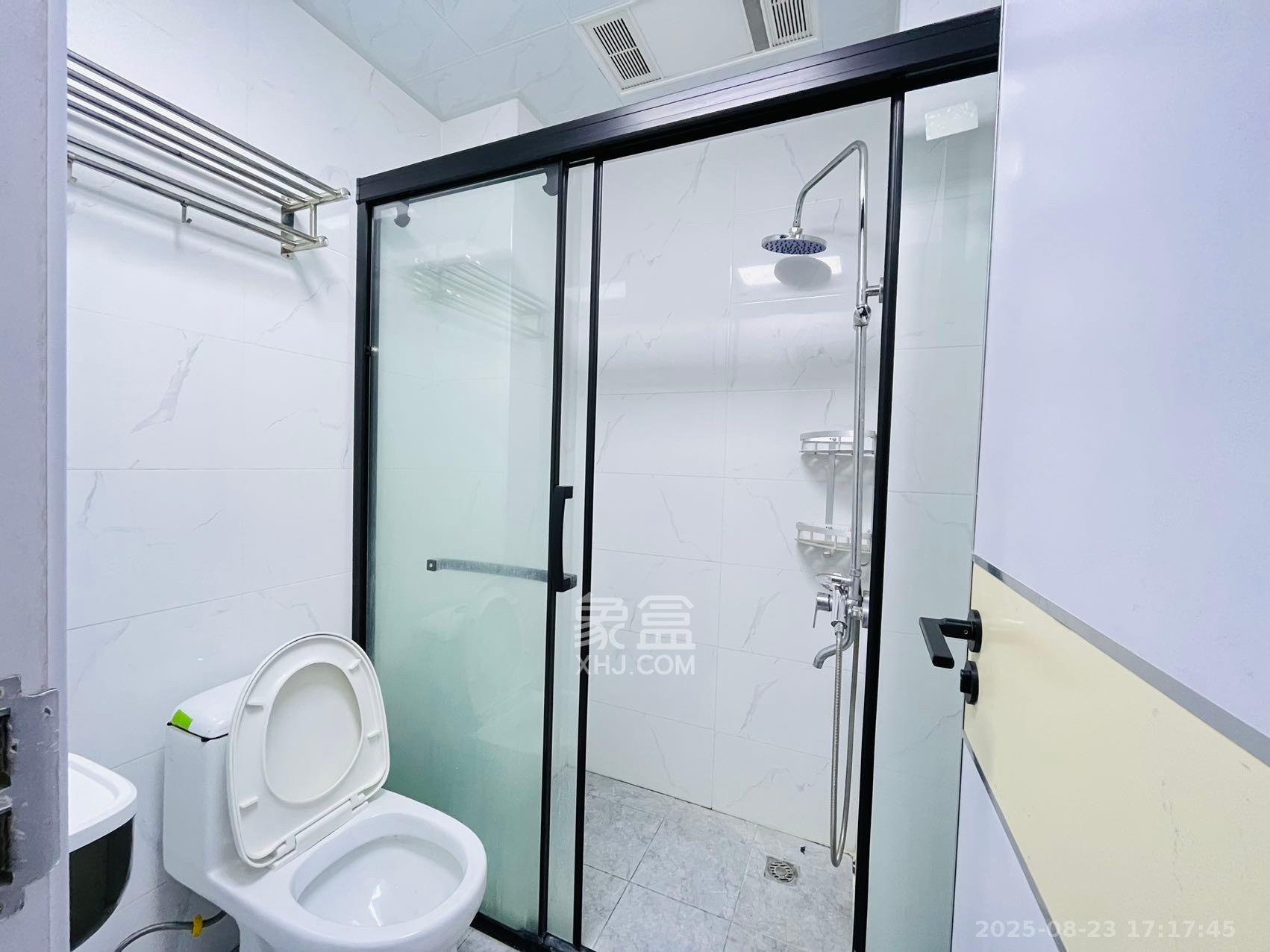 裕天国际商汇中心 1室0厅0卫 1500.0元/月 裕天国际商汇中心 1室0厅0卫 1500.0元/月室内图