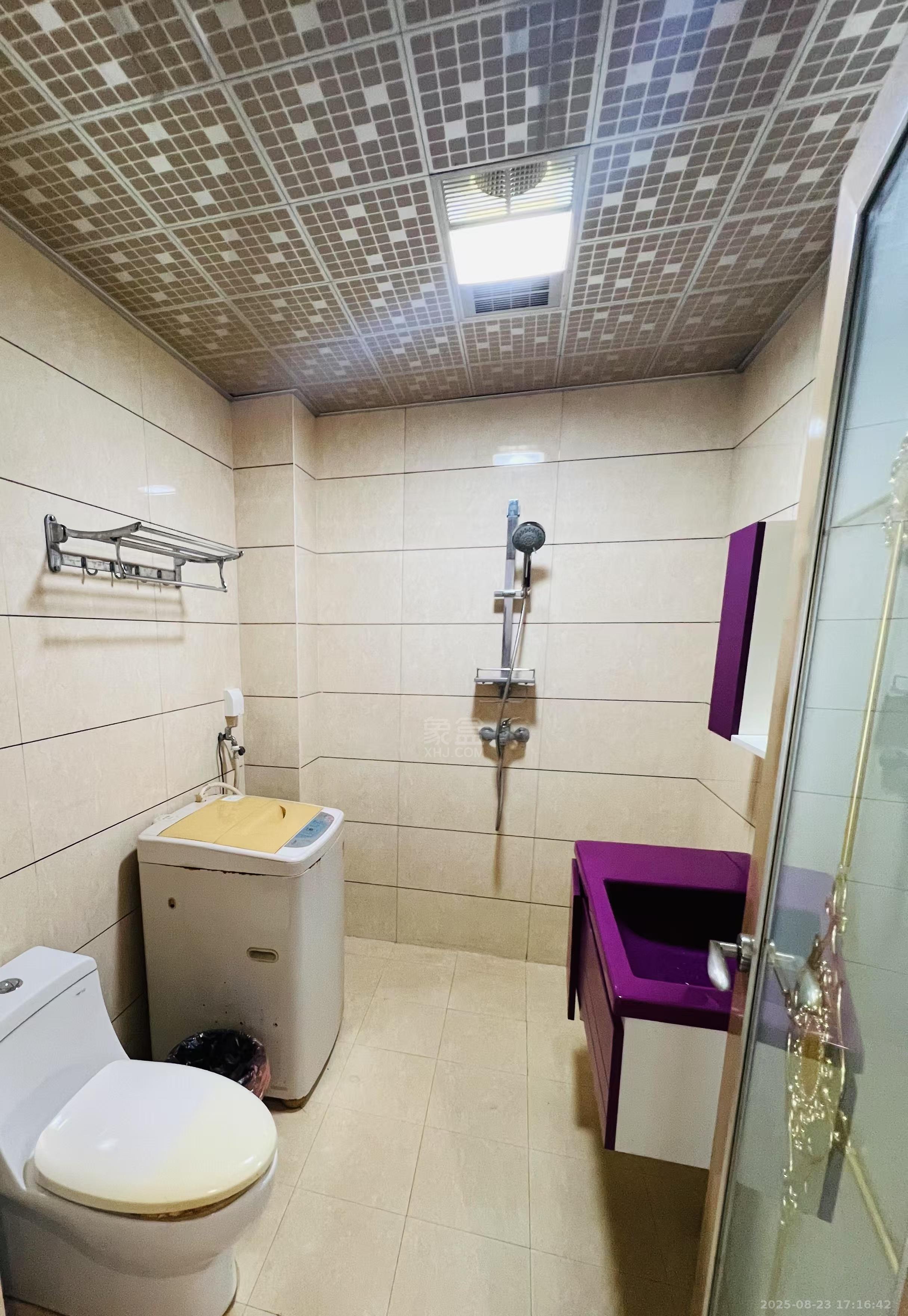 广汇商业广场  3室2厅2卫    2000.0元/月室内图