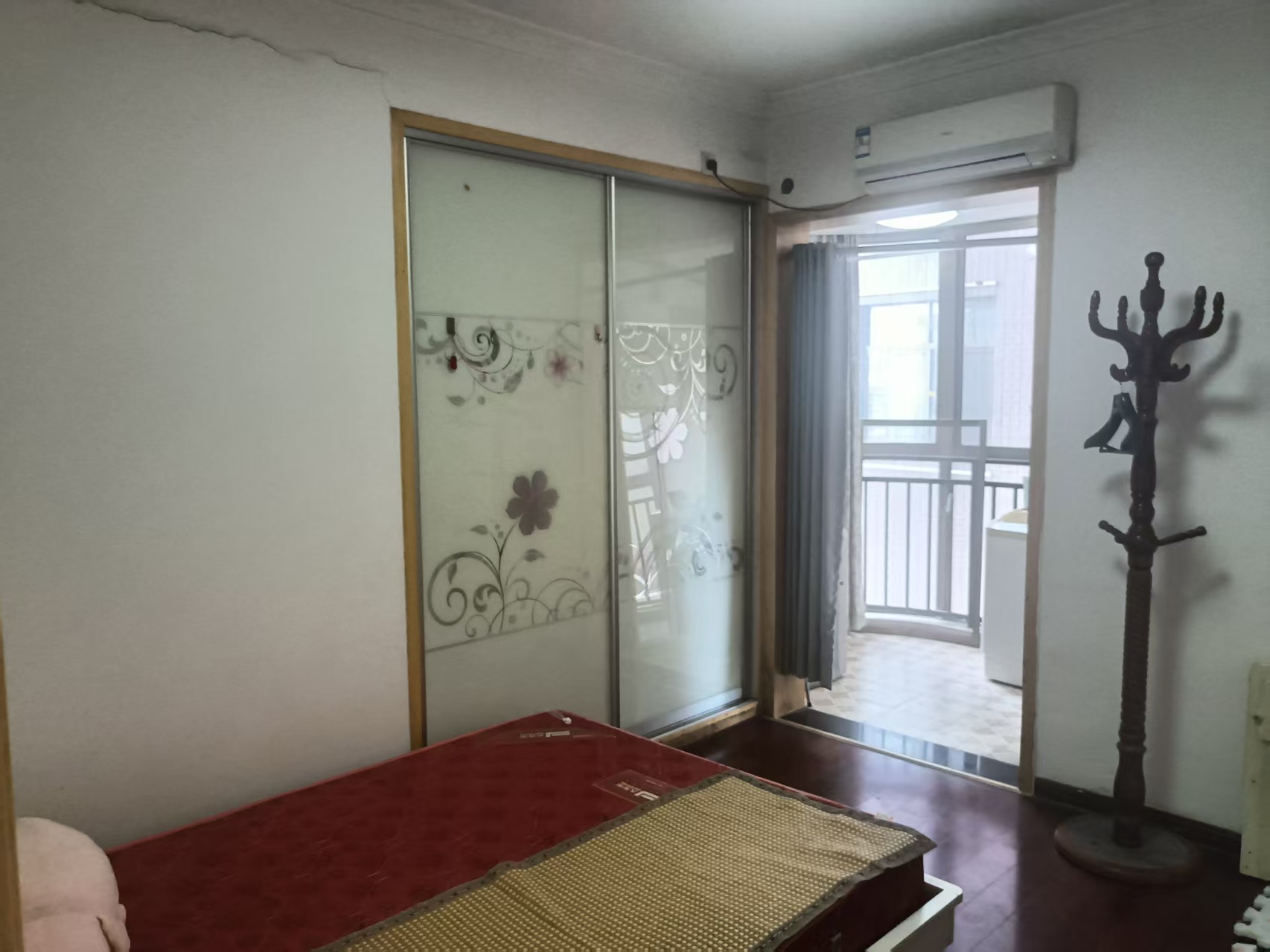 凯翔银座  3室2厅2卫   1900.00元/月